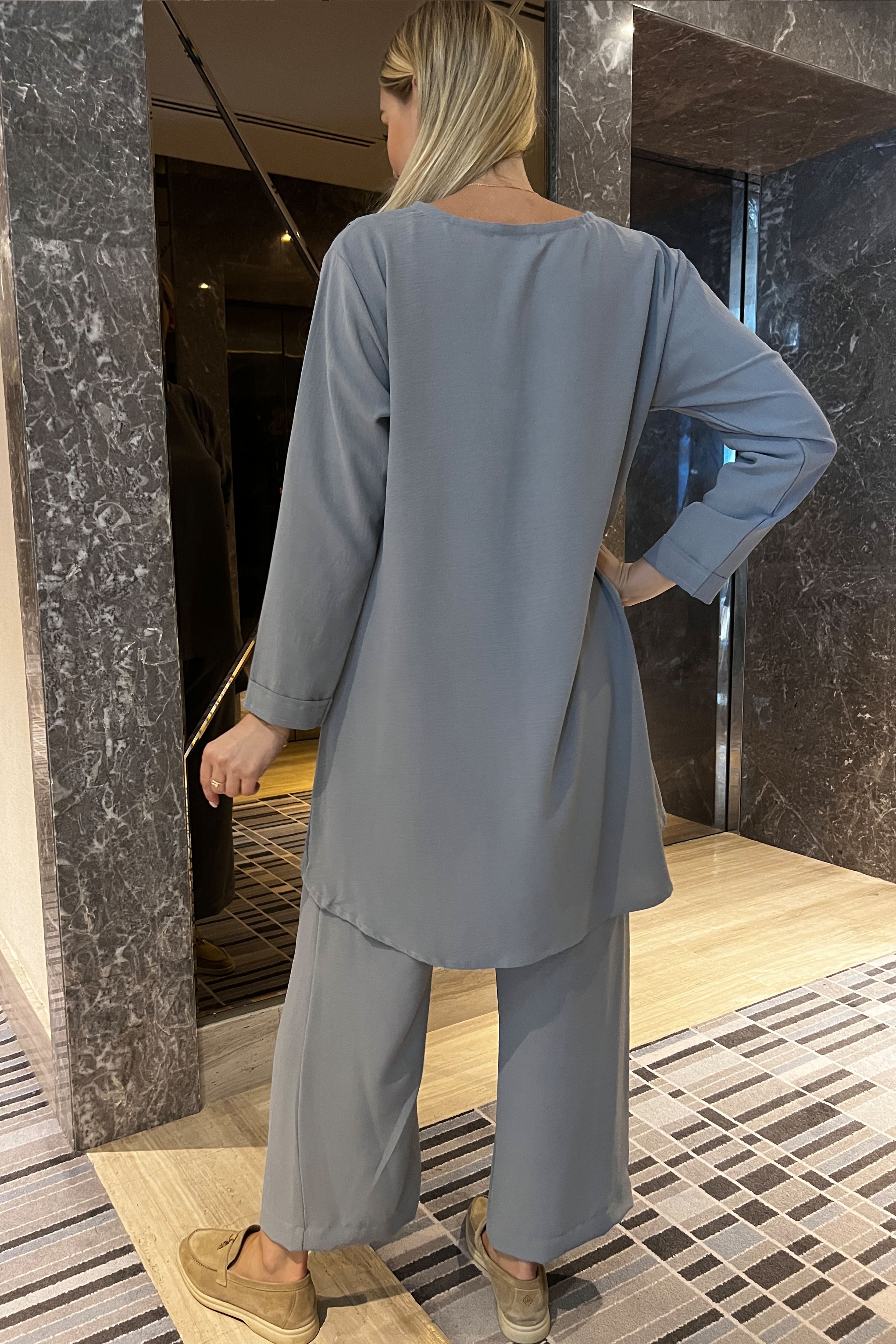 MOiSTREET Grey CEY Fabric Top And Pants Set