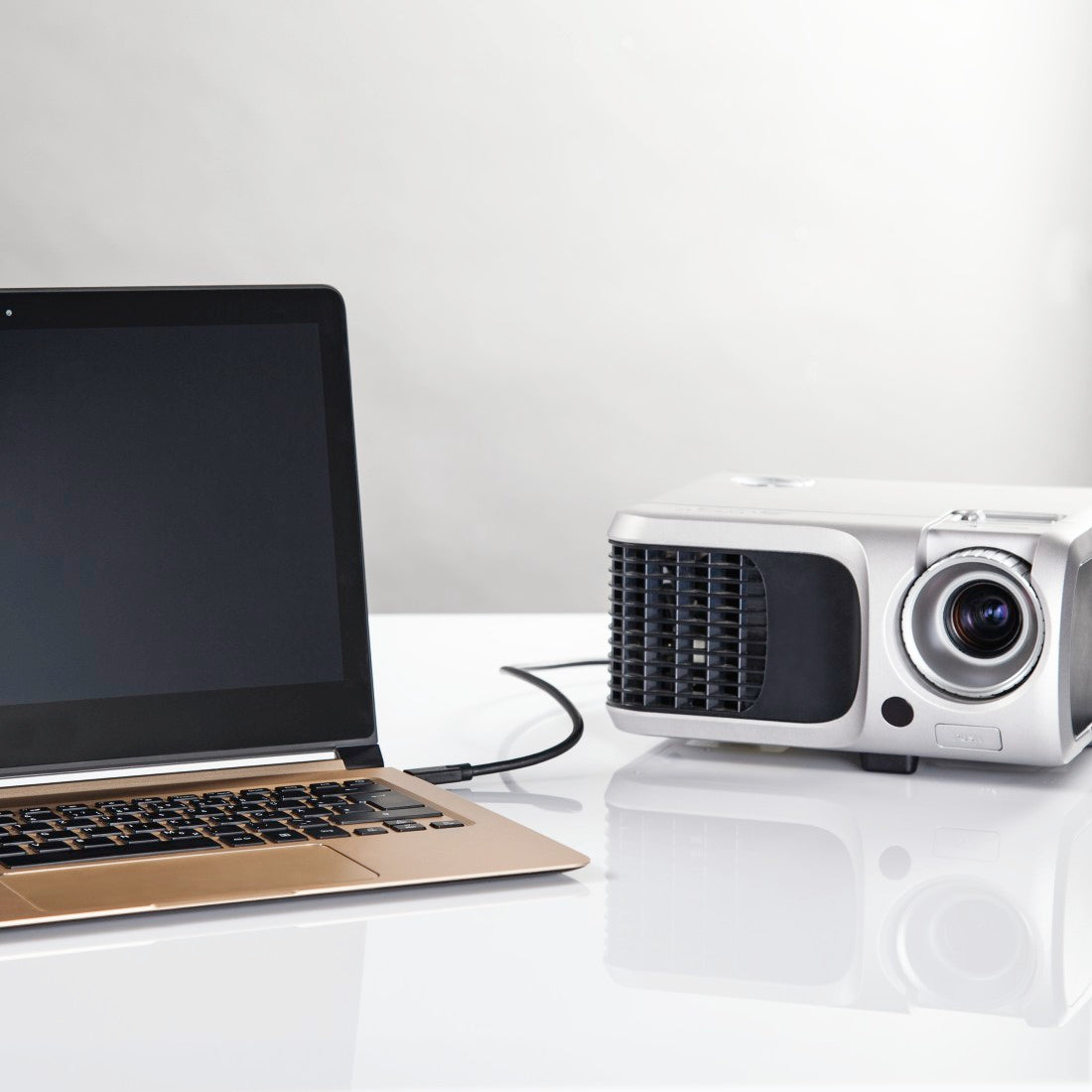 HAMA 135724 USB-C ADAPTER CABLE FOR HDMI™,ULTRA HD,1.80 m