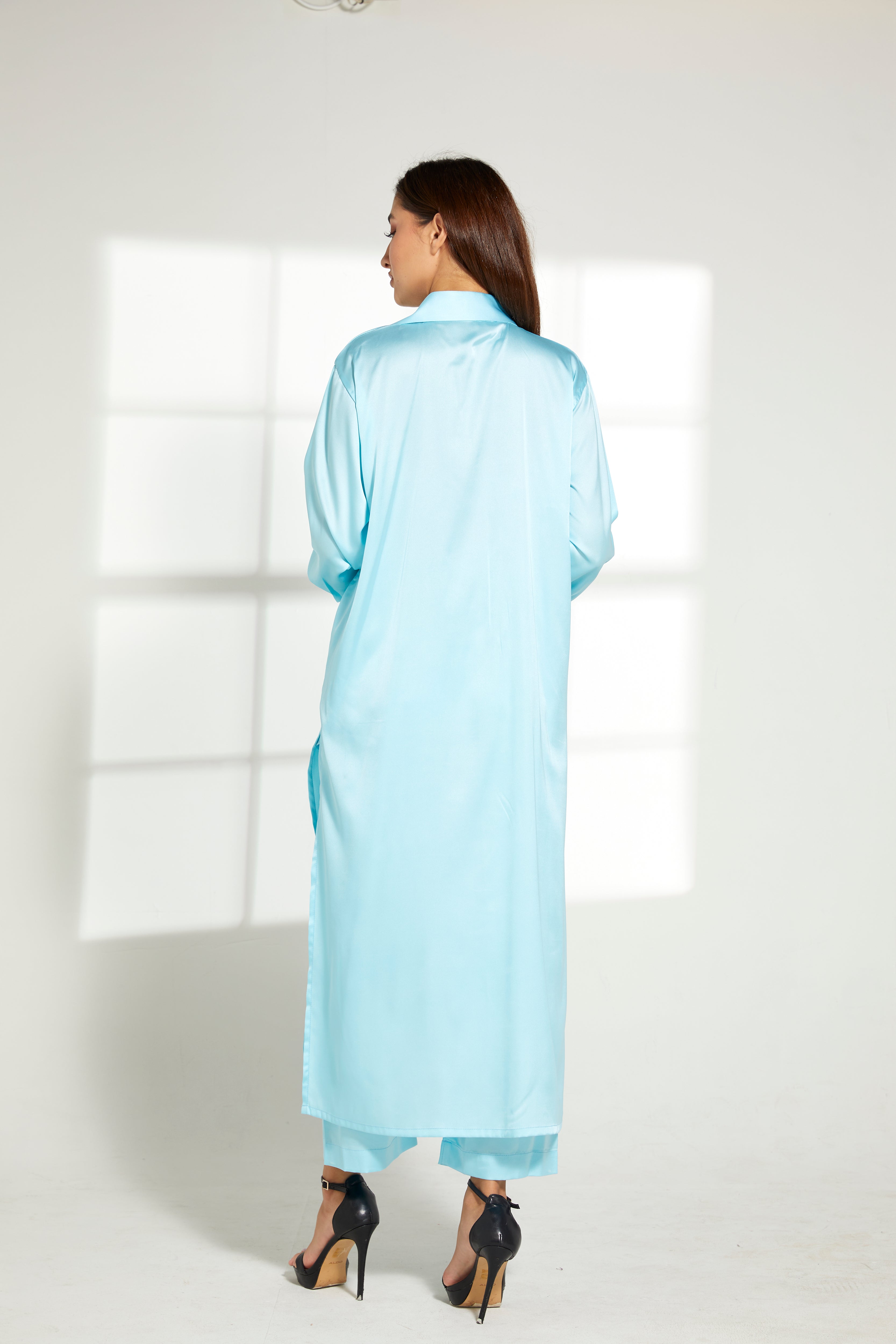 MOiSTREET Turquoise Silk Fabric Top and Pants Set