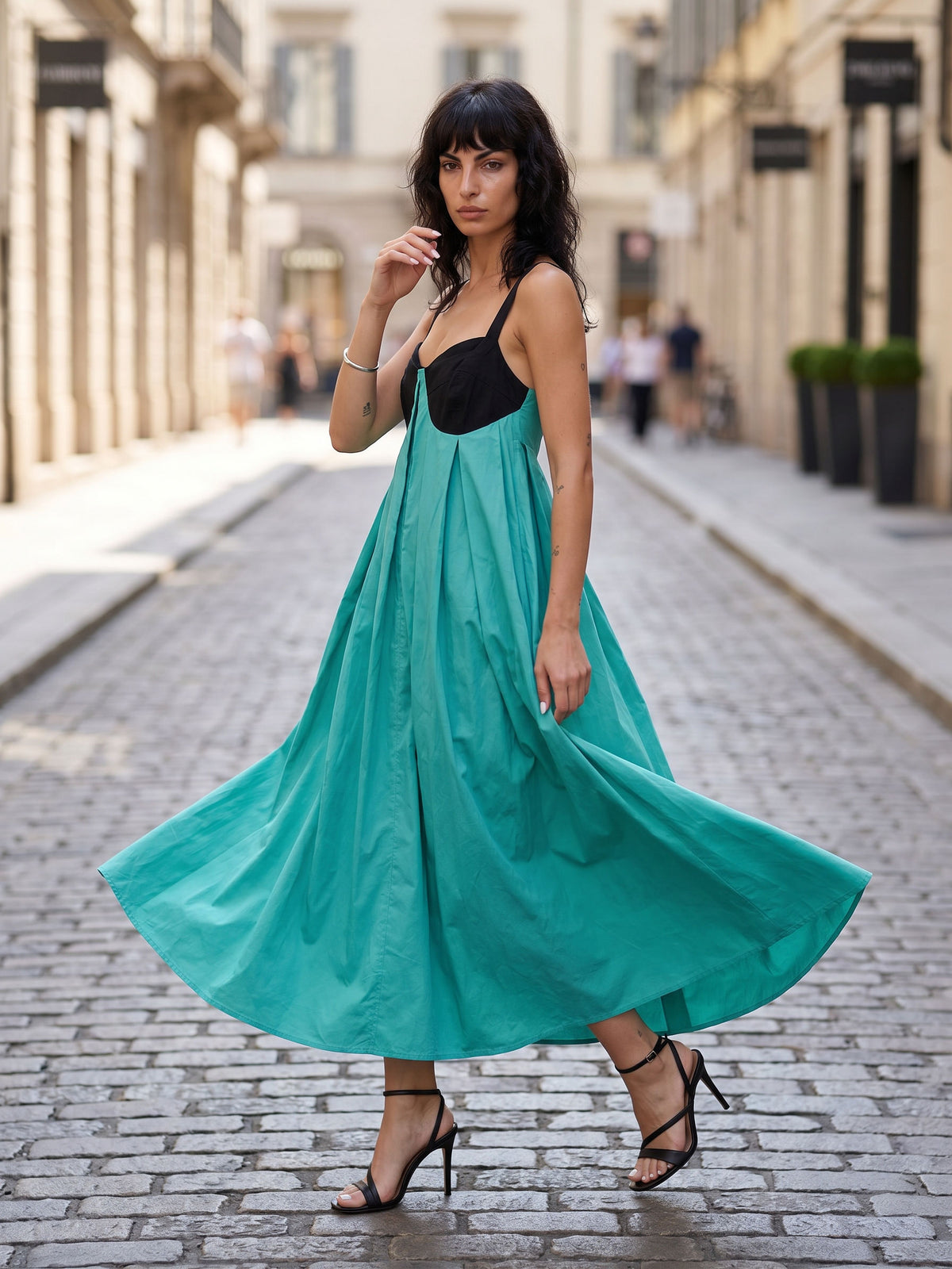 Tendresse Boutique Green & Black Backless Dress