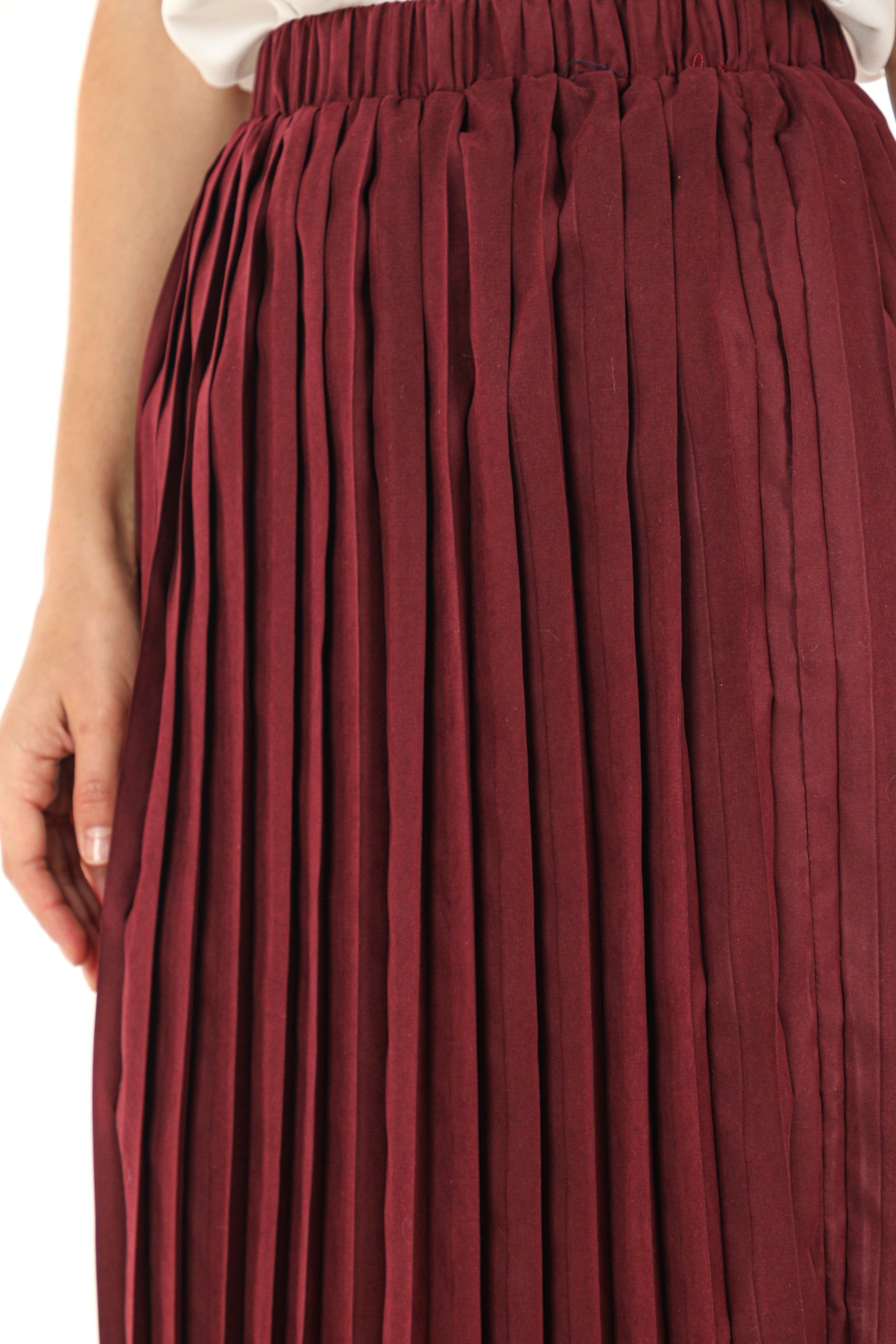 MOiSTREET Maroon Shamua Pleated Skirt