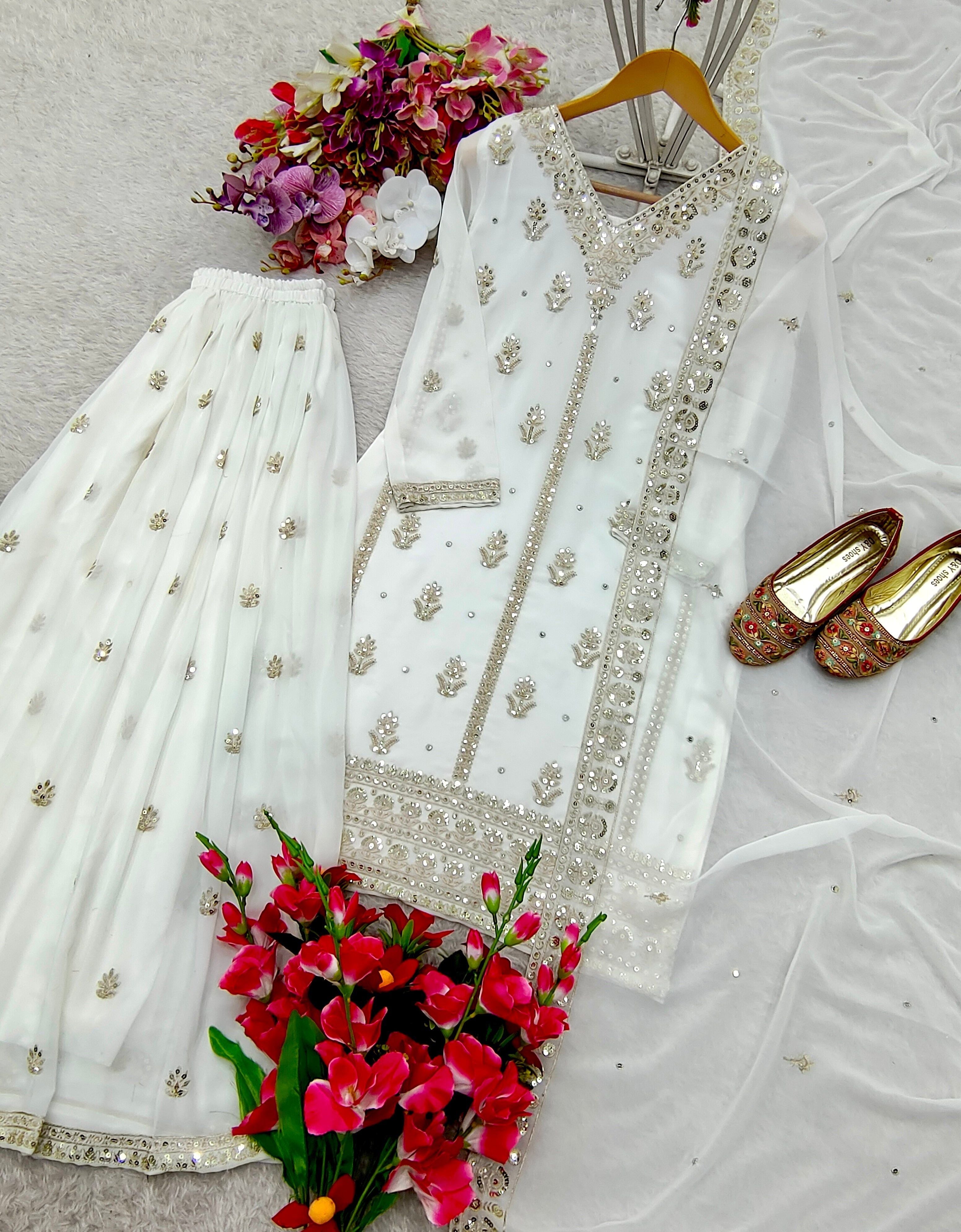 Party Wear Beautiful Top-Sarara And Fancy Dupatta