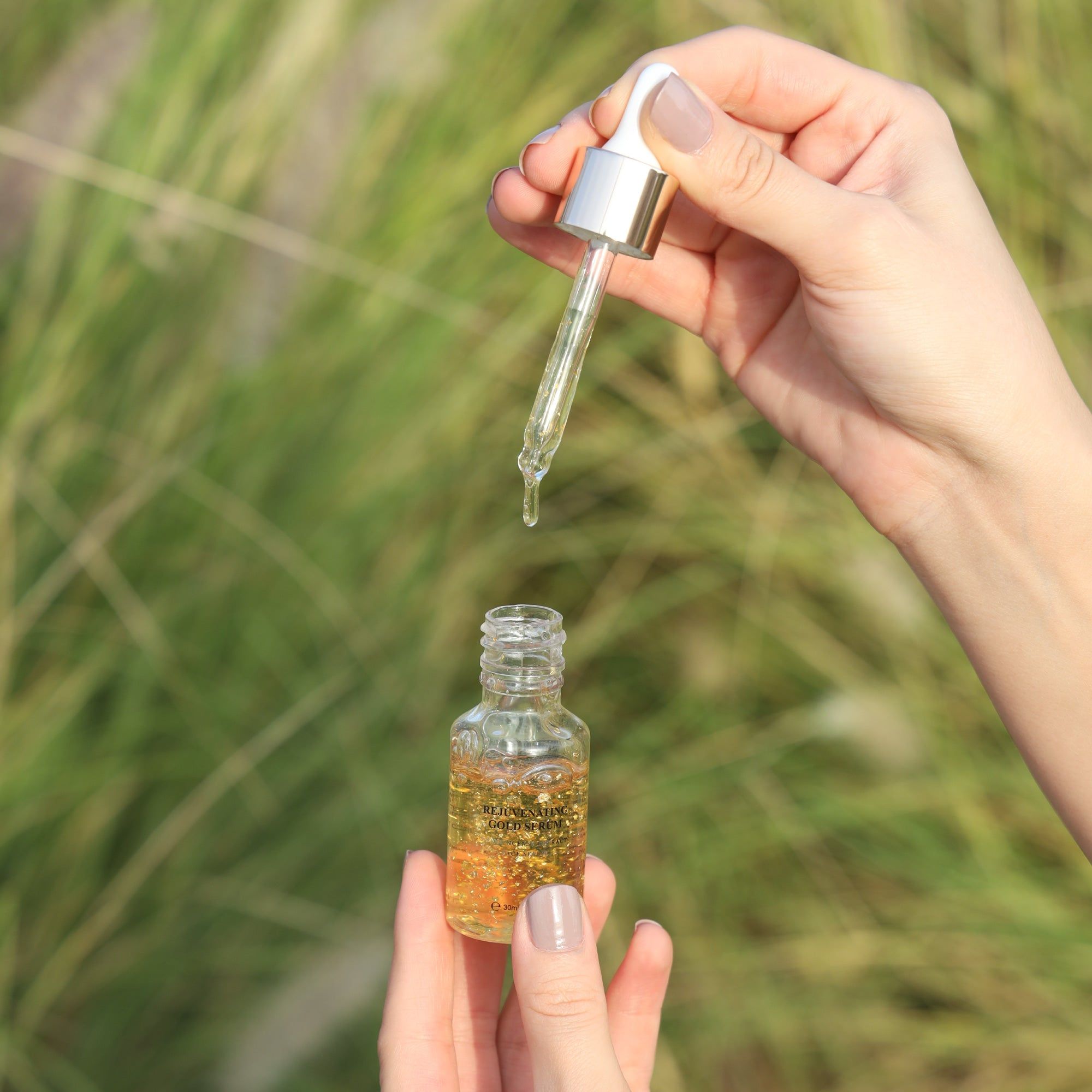 REJUVENATING GOLD SERUM