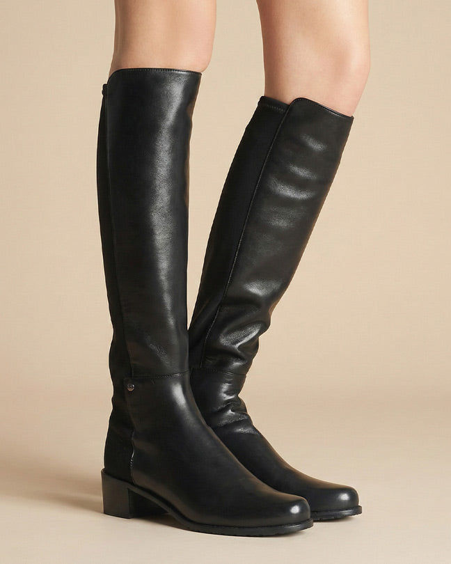 Stuart Weitzman mezzamezza black boots