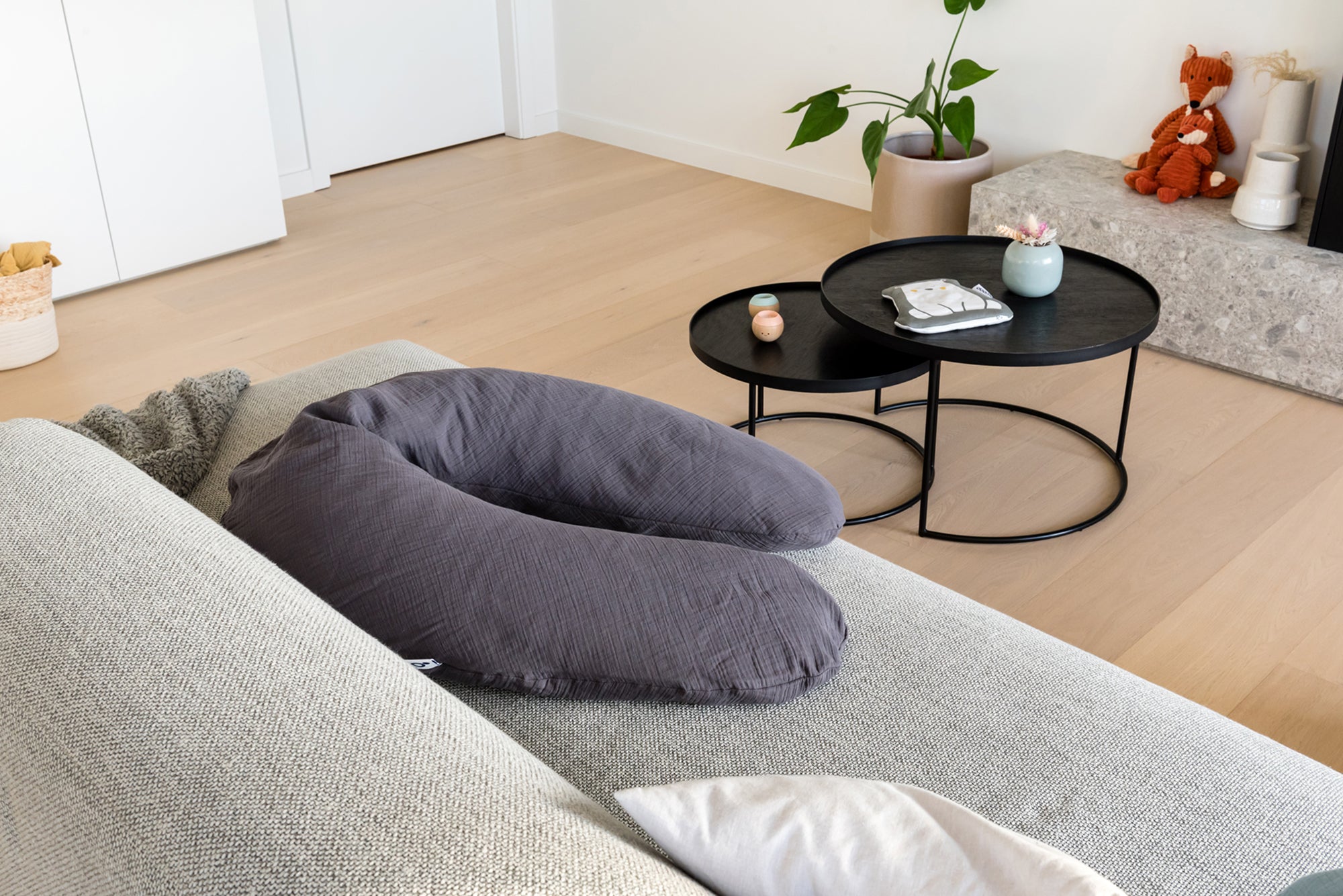 Doomoo Basics Comfy Big Nursing & Pregnancy Pillow — Grey