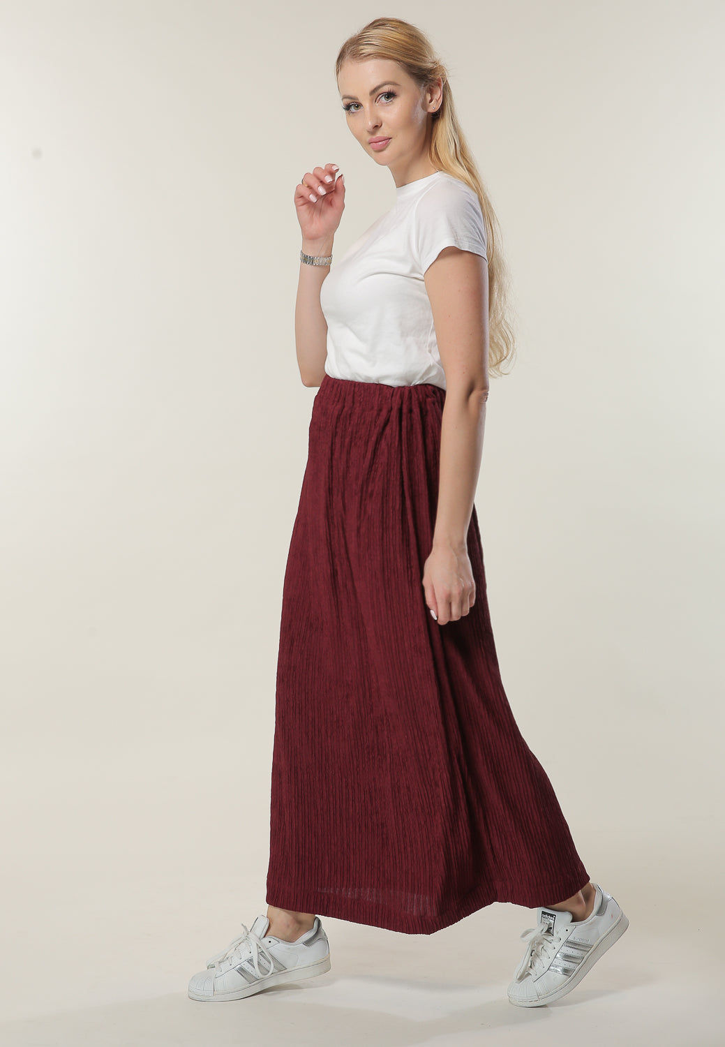 MOiSTREET Maroon Skirt Testing