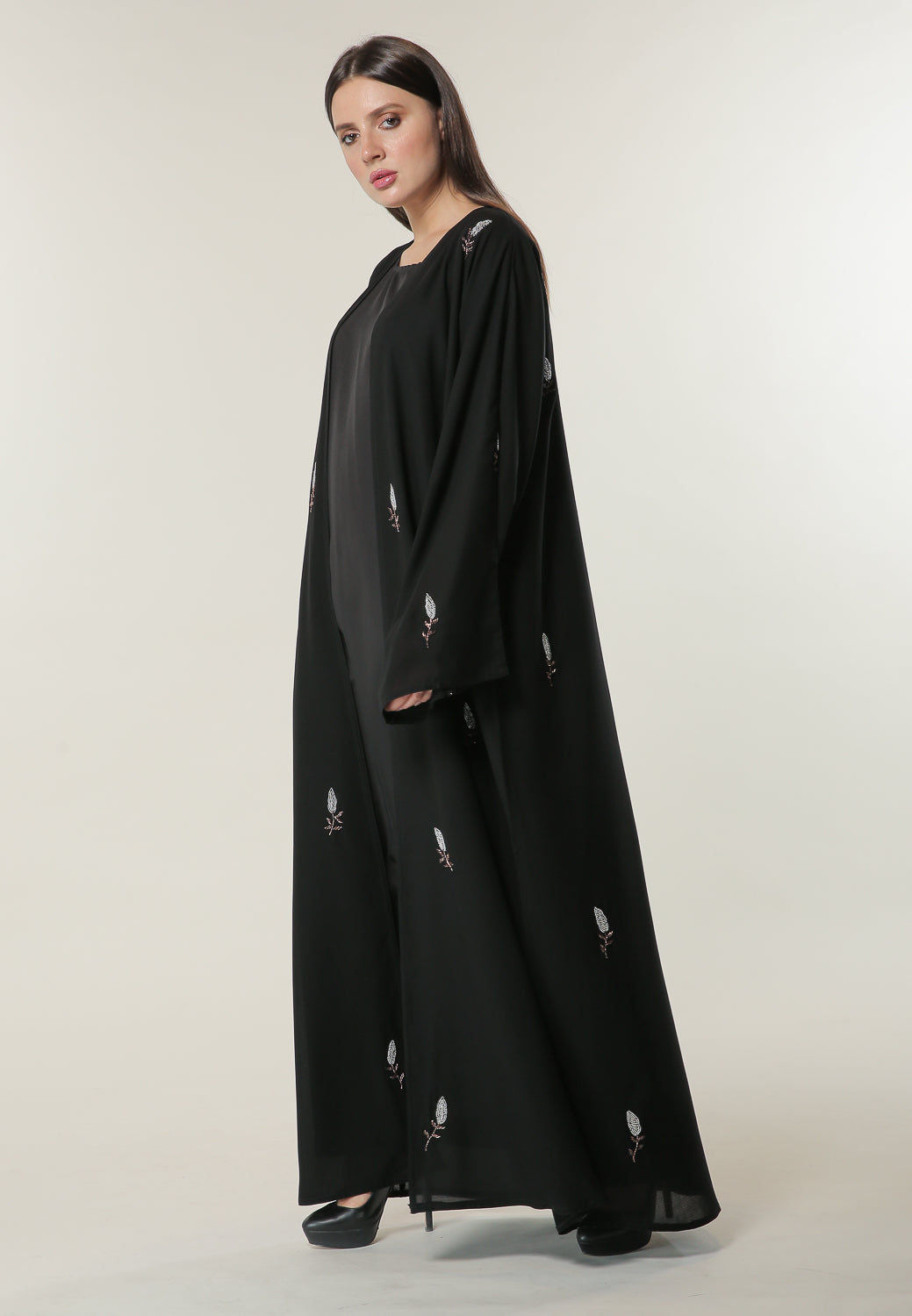 MOiSTREET Hand embroidered Motifs Black Abaya