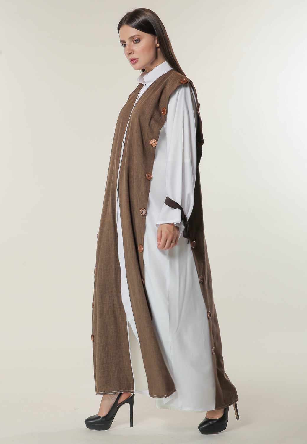 MOiSTREET White Abaya with Brown Panels and Buttons Detailing