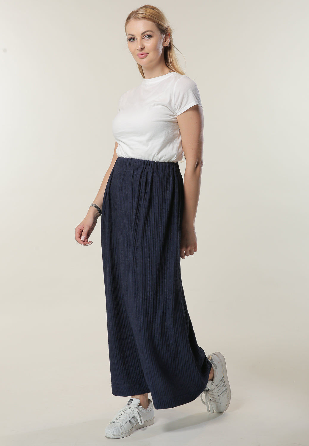 MOiSTREET Navy long Pleated Skirt