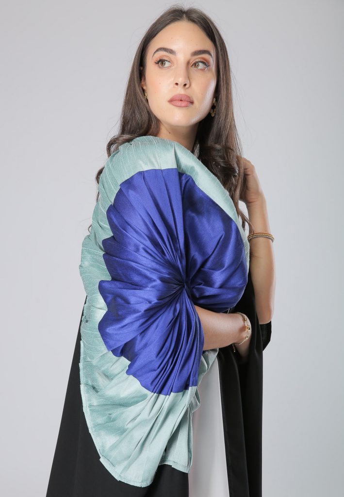 MOiSTREET Frill Flower Shoulder Abaya