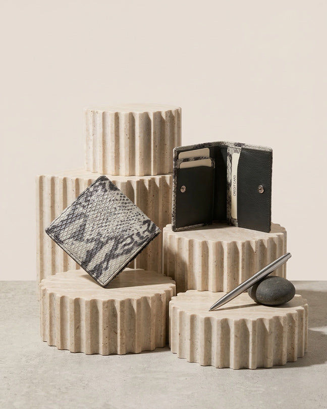 CLAREA Signature Fold Wallet 11x9 cm