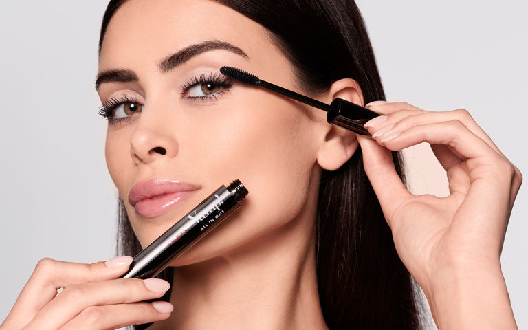 Vamp! All in One Mascara - 101  Extra Black