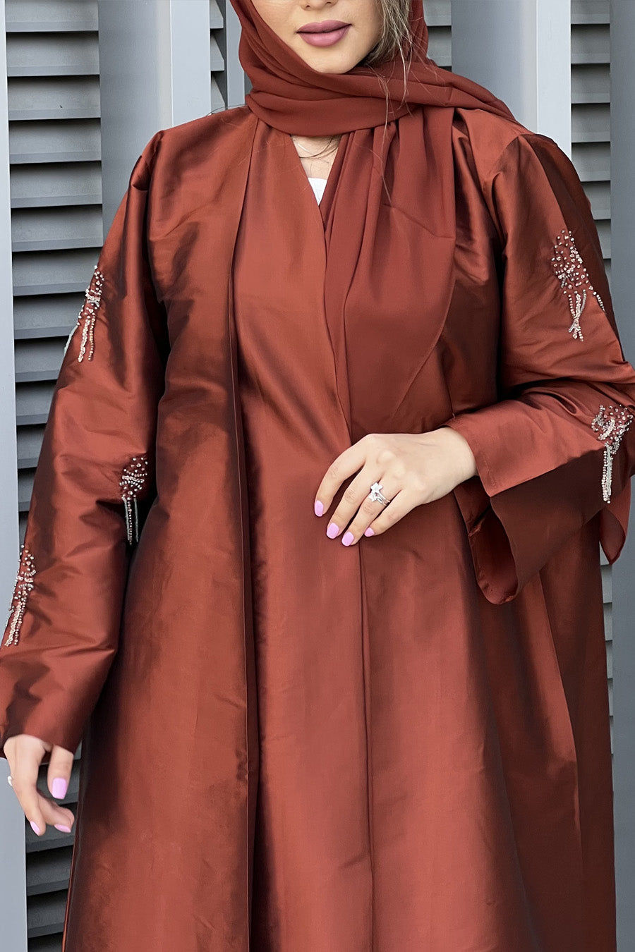 MOiSTREET Taffeta Embroidered Abaya