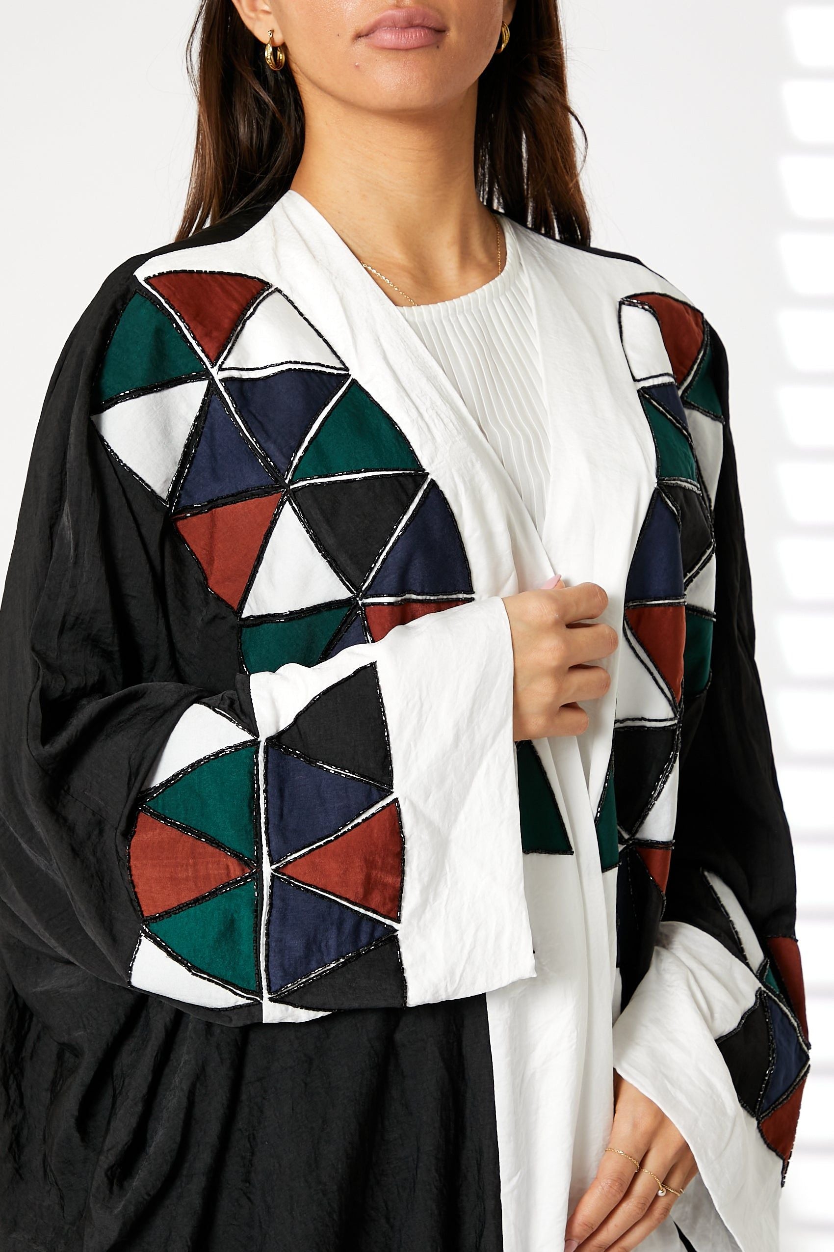 MOiSTREET Harir Maqsood Black Bisht Geometrical Embroidery Abaya