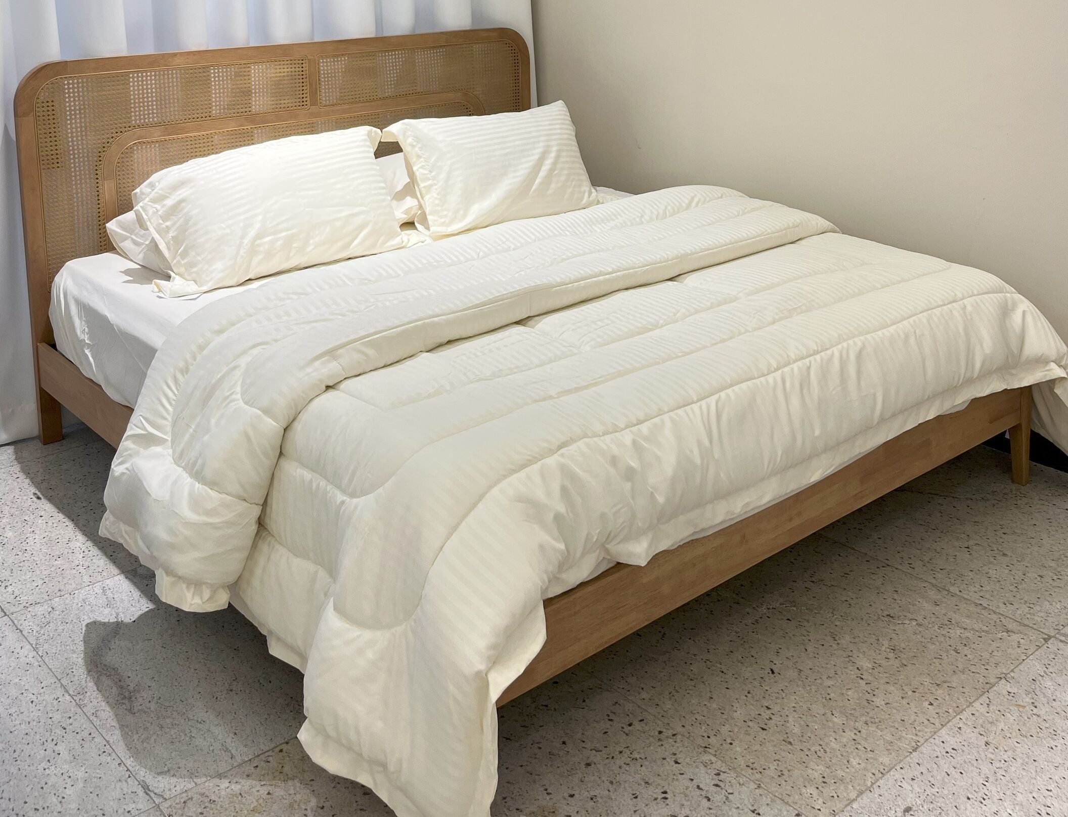 Rattan Headboard King Bed #ITG-2623-3KB