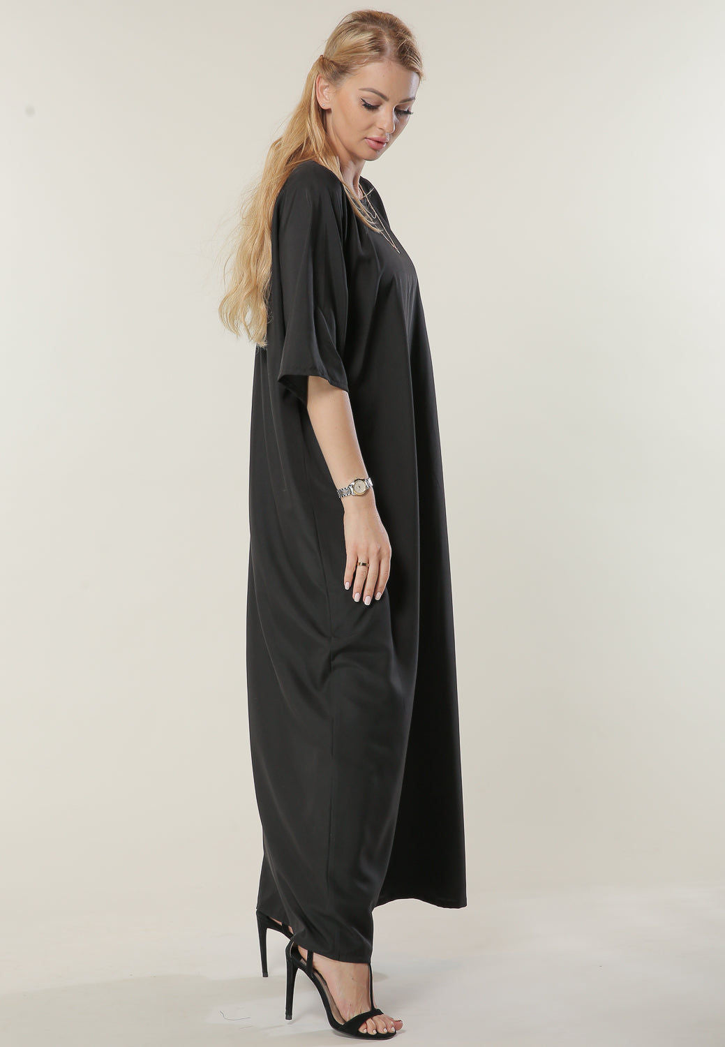 MOiSTREET Solid Black Under Abaya