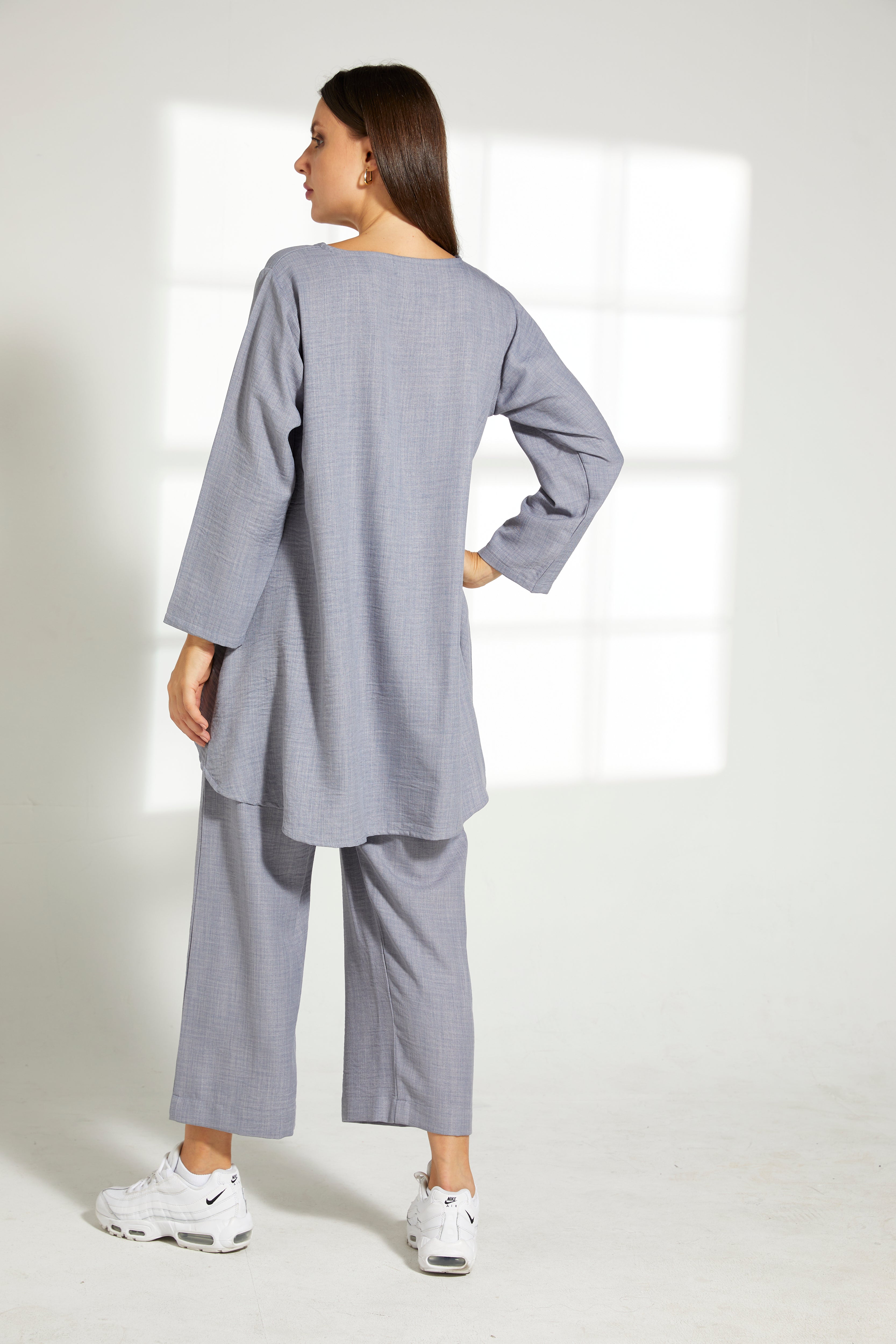 MOiSTREET Grey CEY Fabric Top And Pants Set