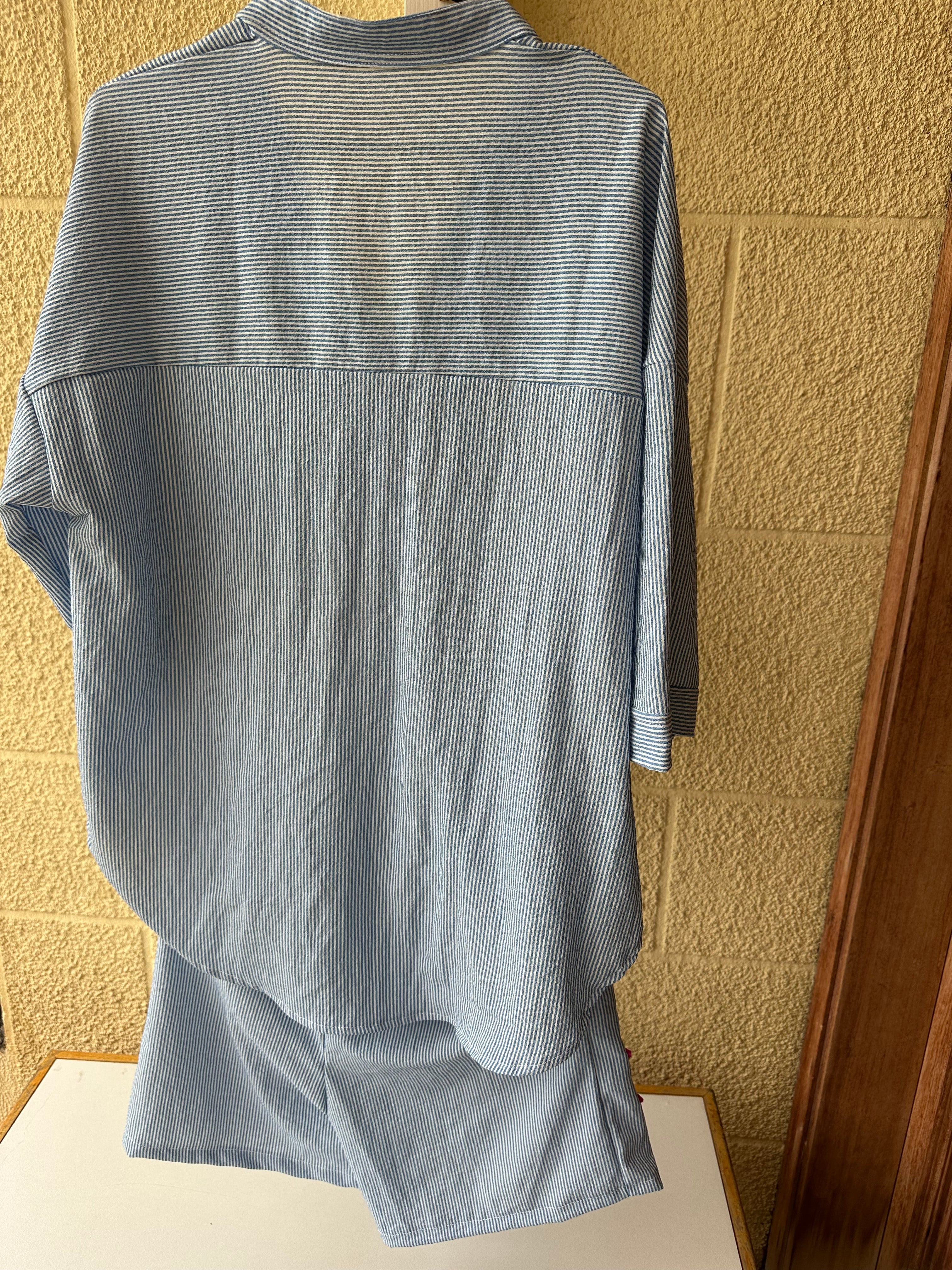 By Rita Raphael Blue Short Linen Set