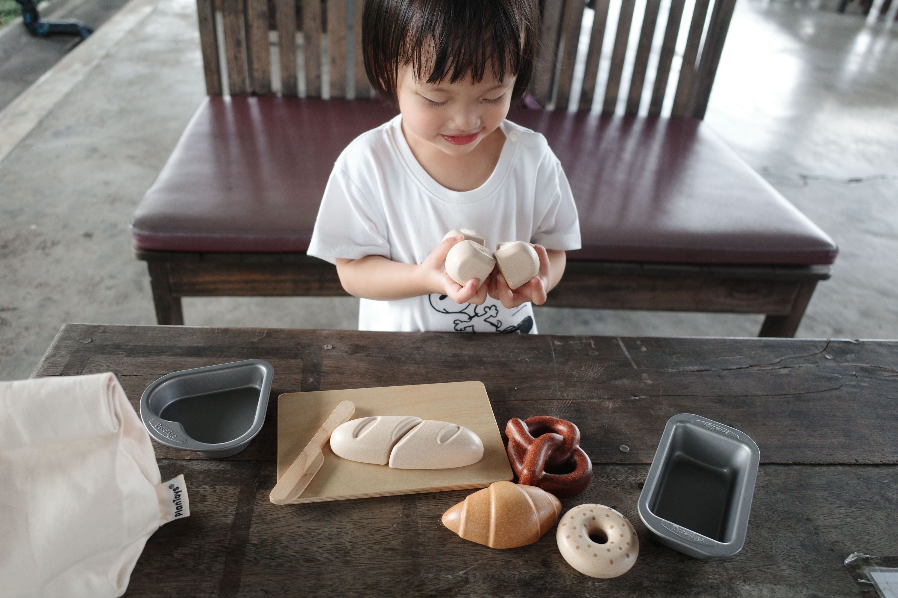 PlanToys Bread Set — Wooden Pretend Play Food Set