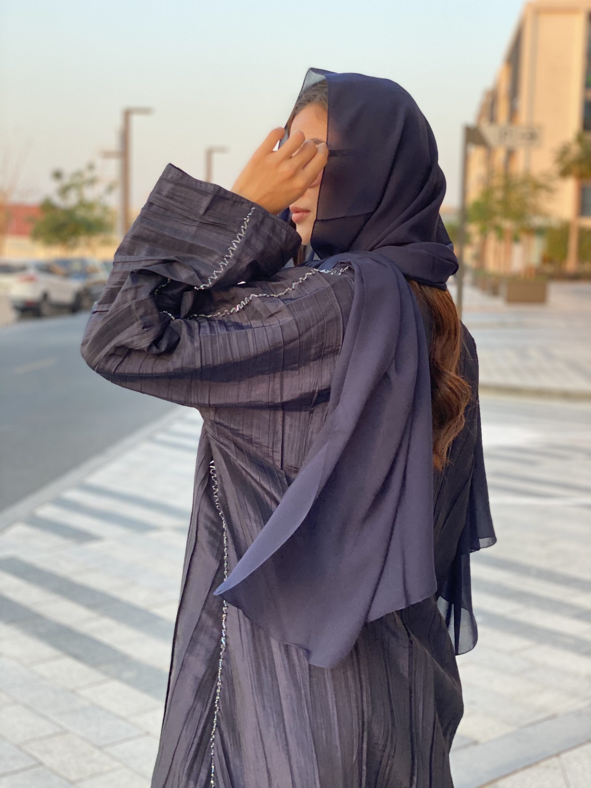 MOiSTREET Navy Pleated Abaya