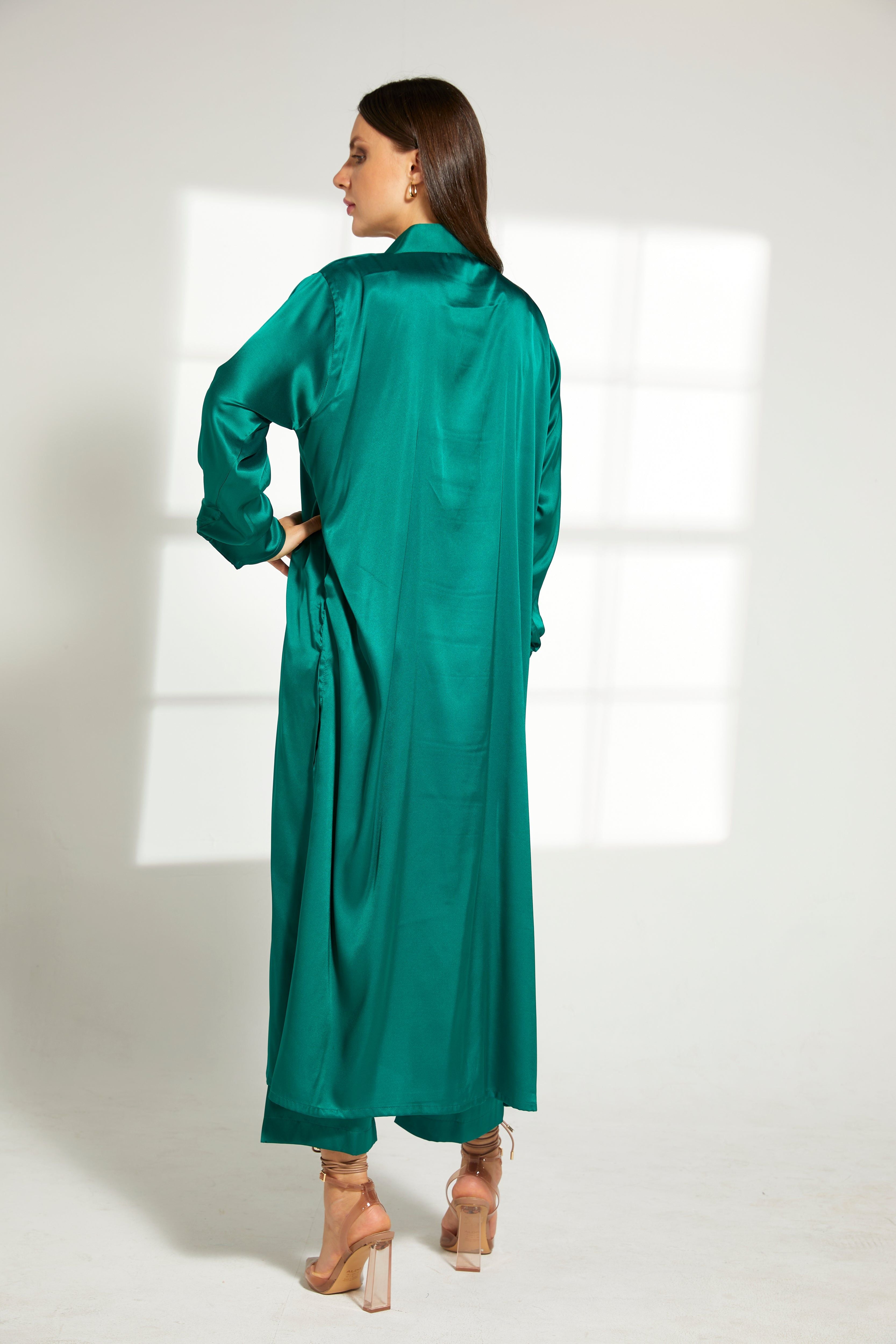 MOiSTREET Green Silk Fabric Top and Pants Set