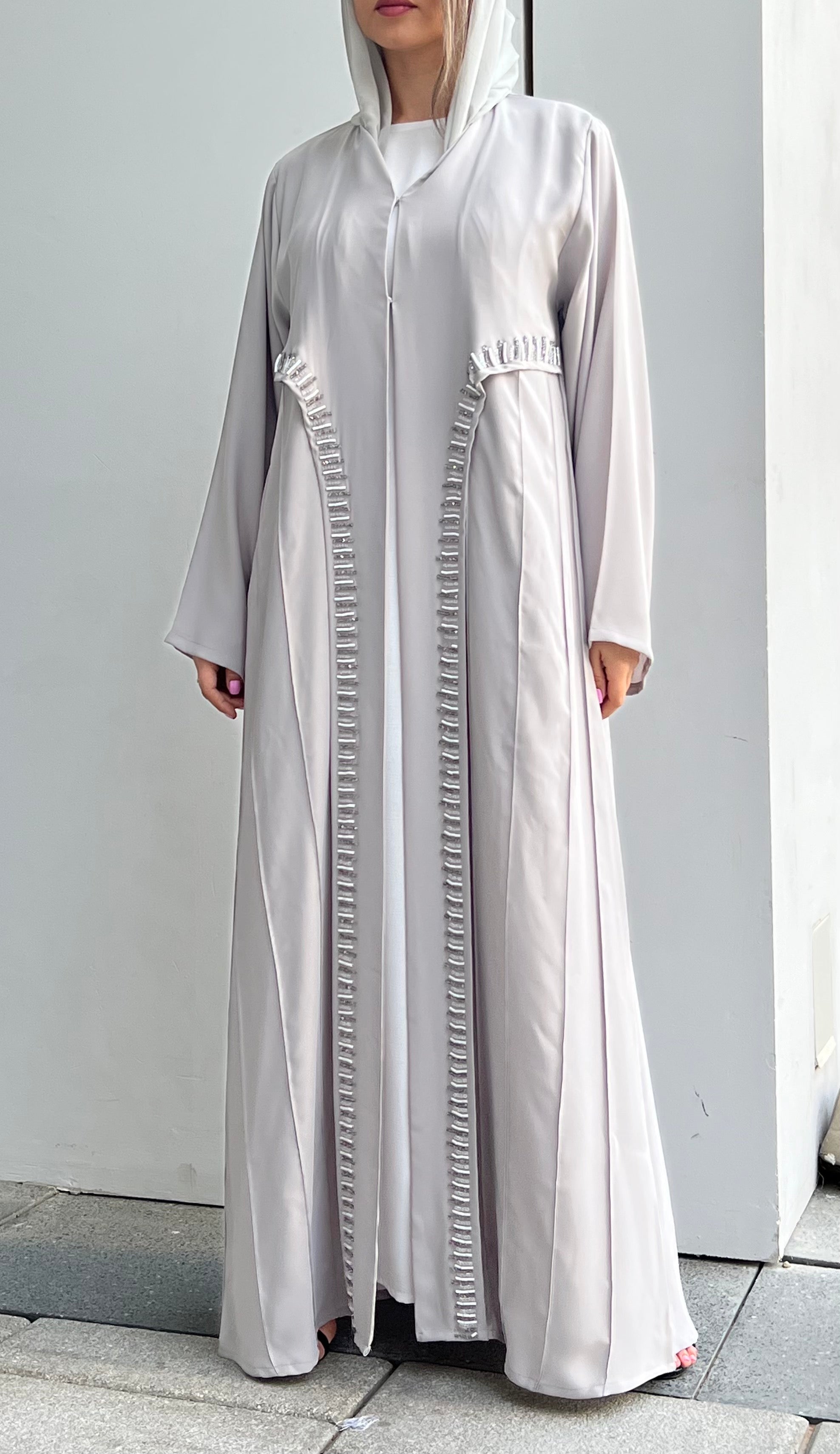 MOiSTREET Grey Korean Nada Embroidery Abaya
