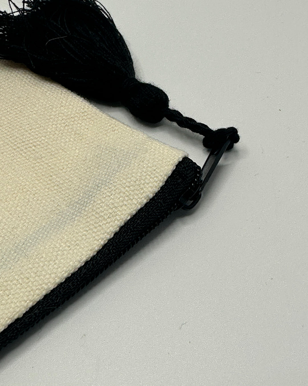 Hartouka Ivory Bloom Pouch