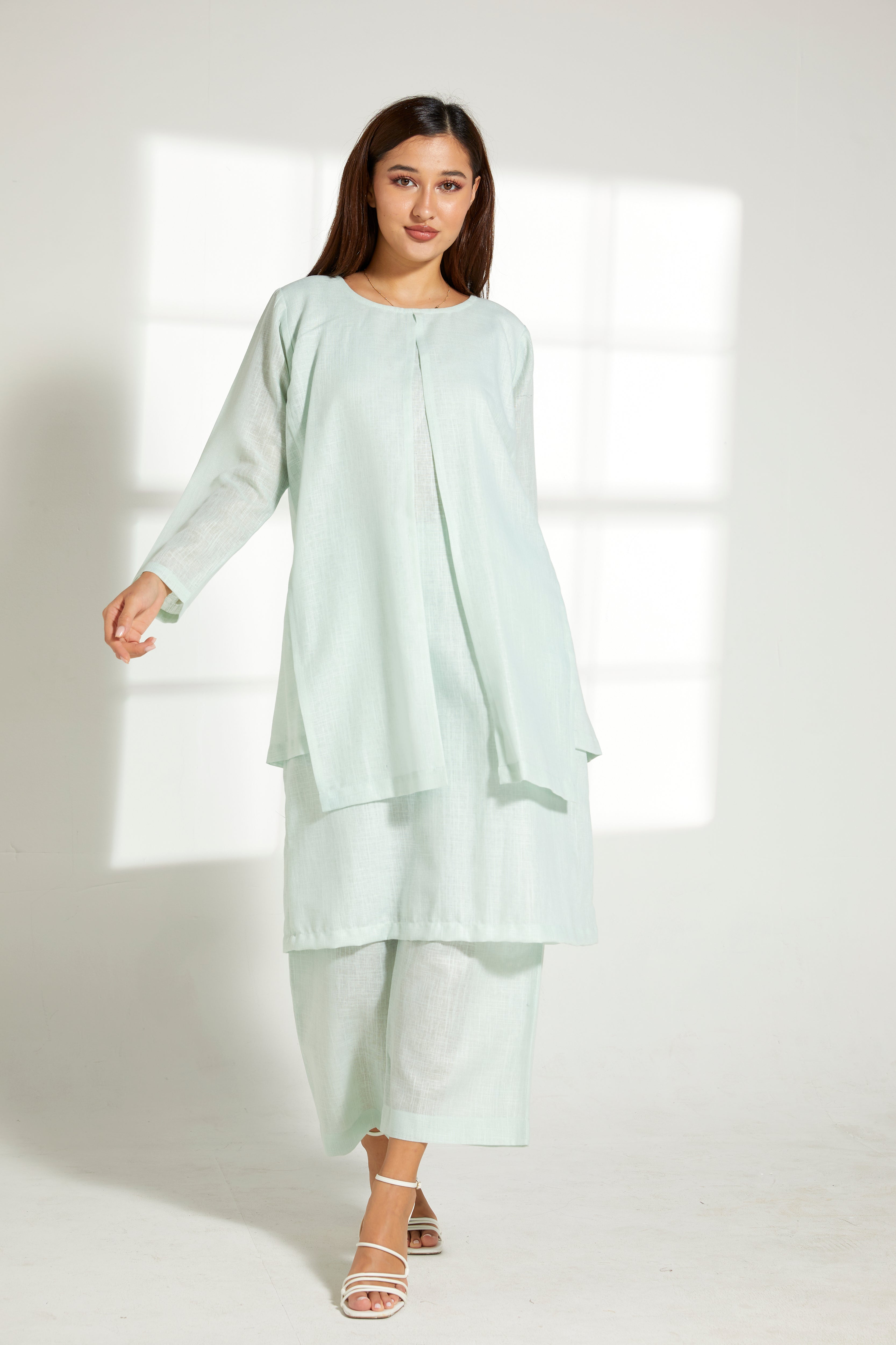 MOiSTREET Sea Green Linen Fabric Top and Pants Set