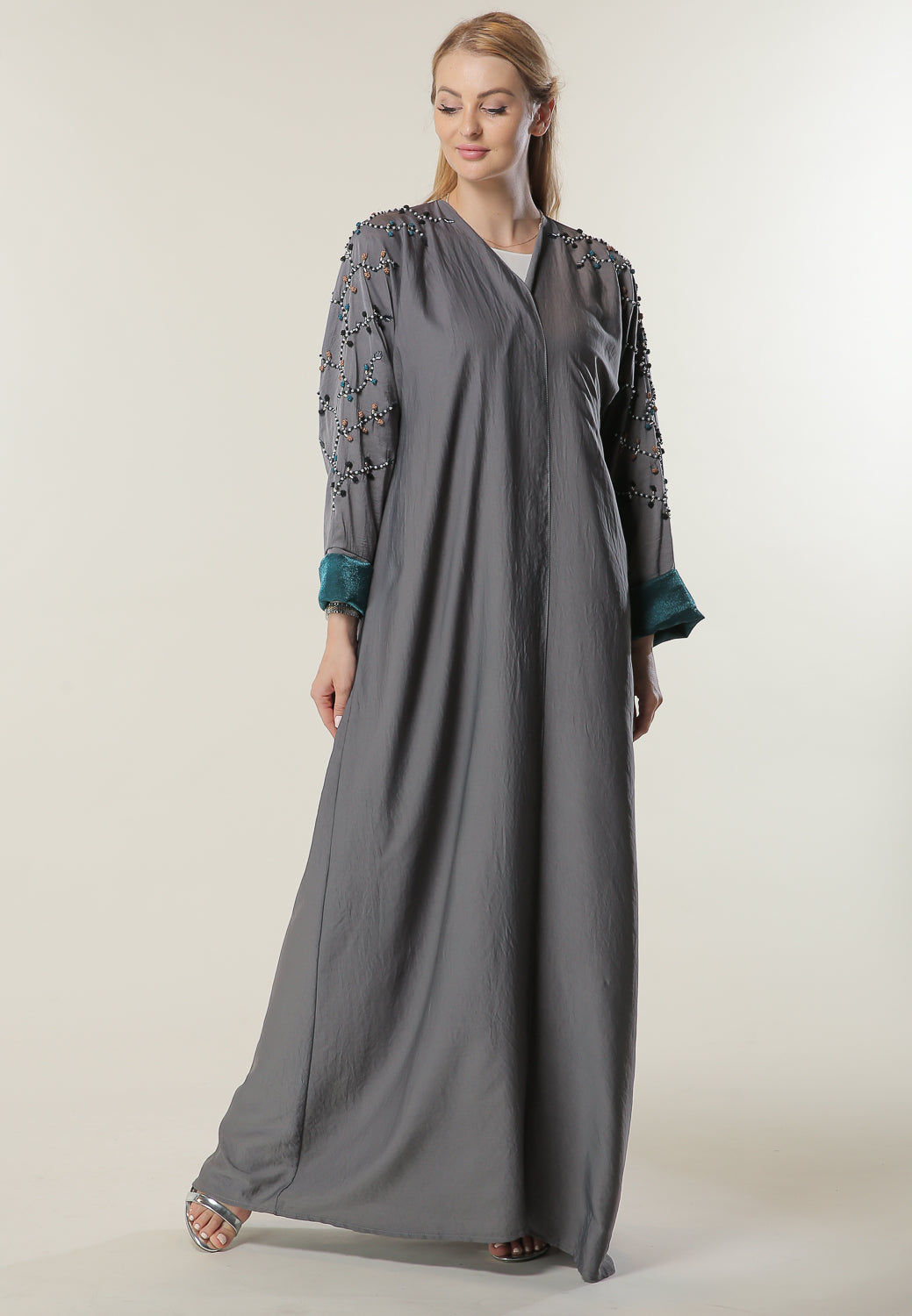 MOiSTREET Hand Embroidery Grey Abaya
