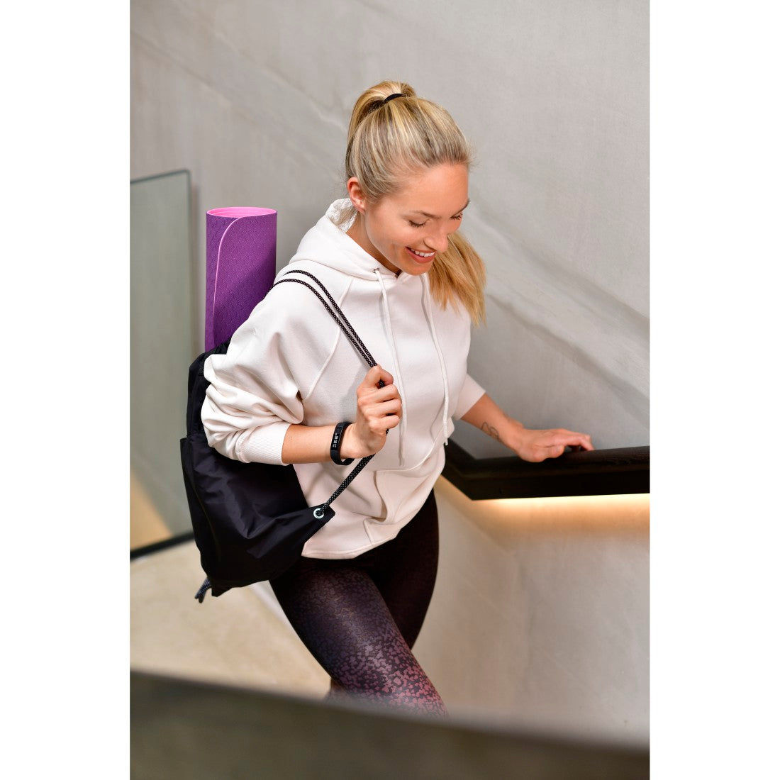 HAMA 178600 "Fit Track 1900" Fitness Tracker, Pulse Meter, Calories, Sleep Analysis