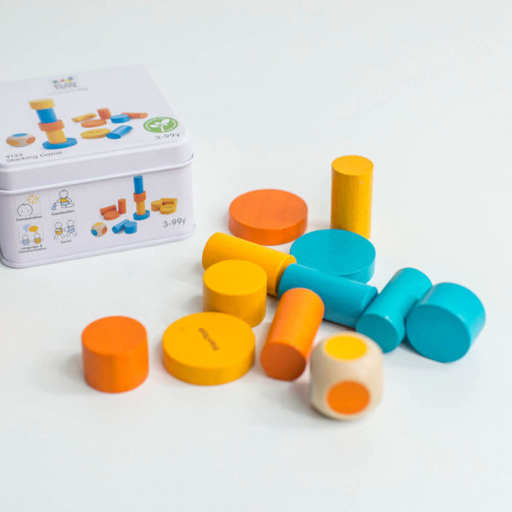 لعبة التكديس من PlanToys — لعبة النرد الخشبية