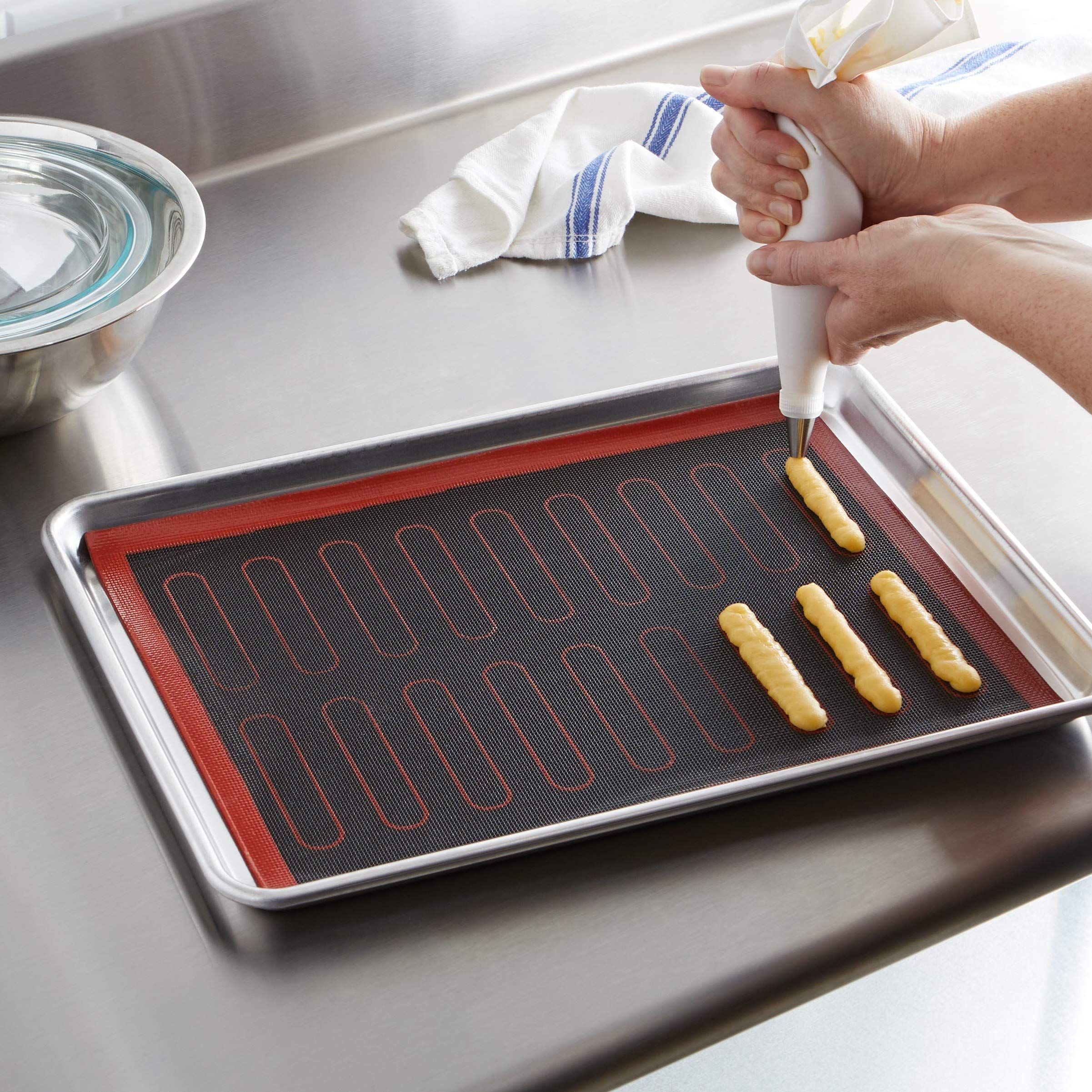 Silicone Baking Mat Non-Stick Oven Liner Perforated Steaming Mesh Pad Baking Sheet