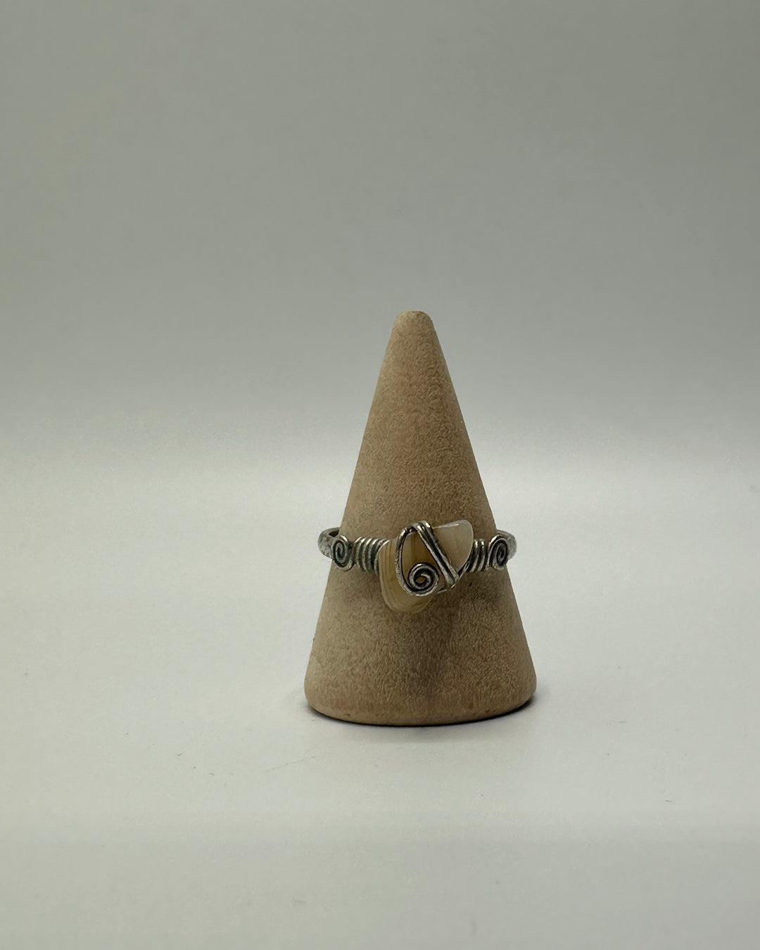 Hartouka Earthbound Wire Rings