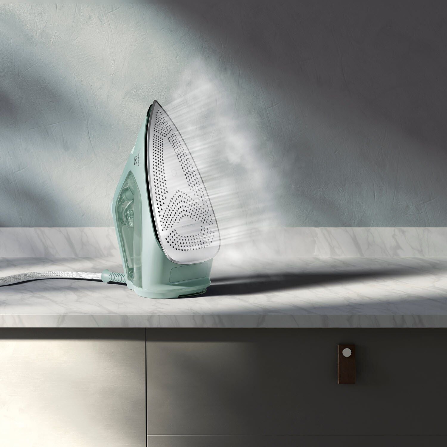 Electrolux Refine 700 Steam Iron 2300W, Linen Green, E7SI1-82LG