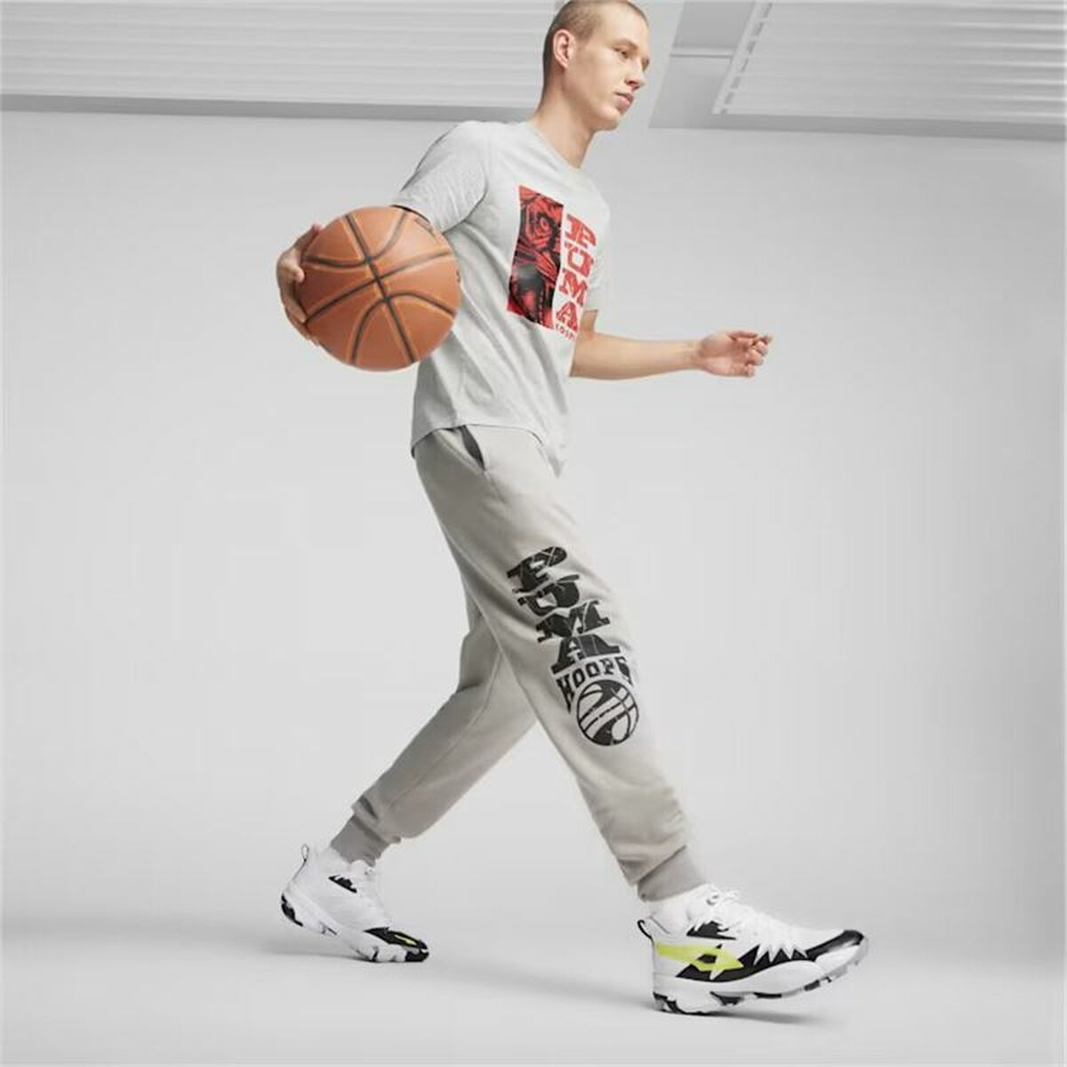 تيشيرت رجالي بأكمام قصيرة من بوما، موديل ذا هوبر 3، لون رمادي فاتح