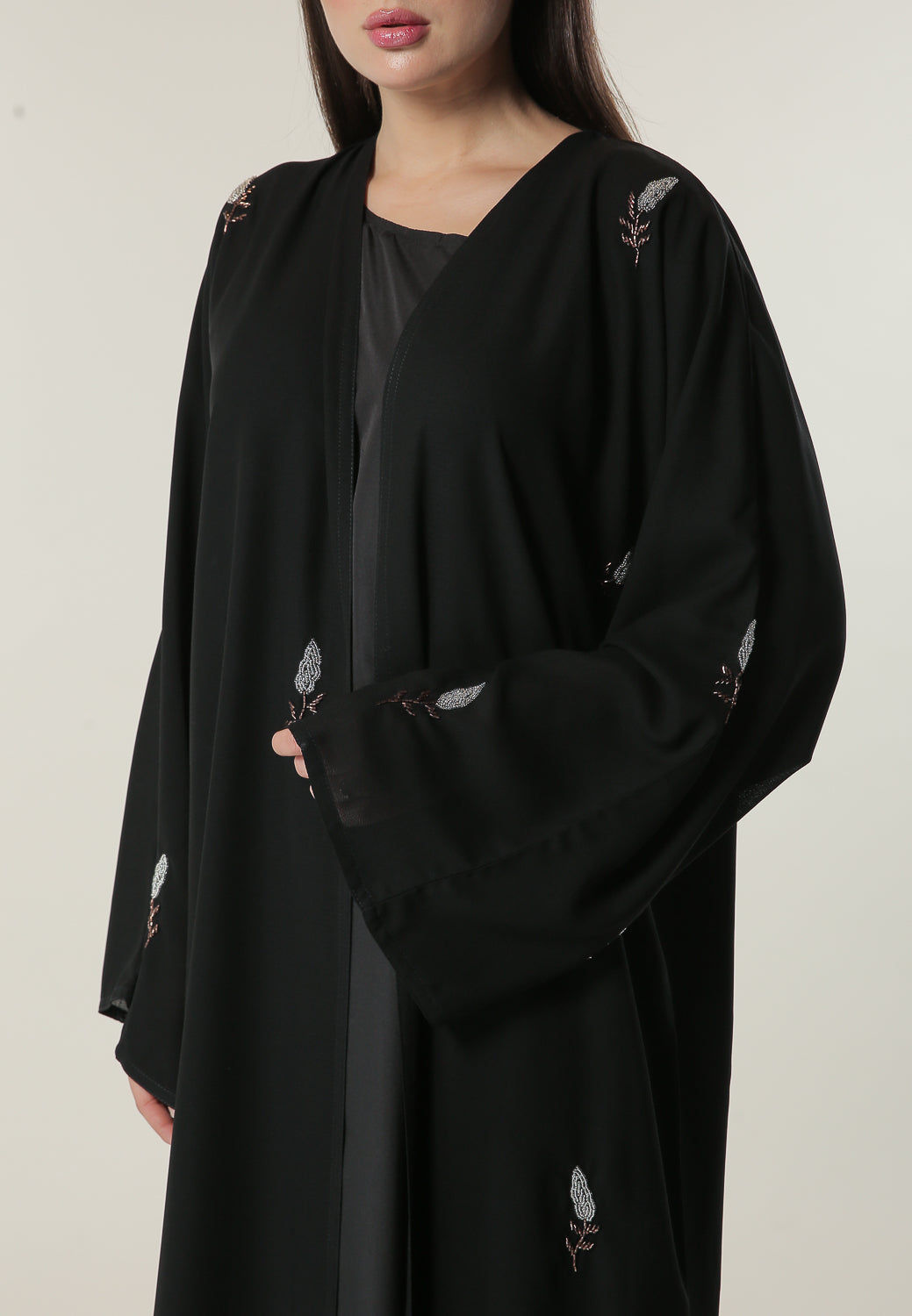 MOiSTREET Hand embroidered Motifs Black Abaya