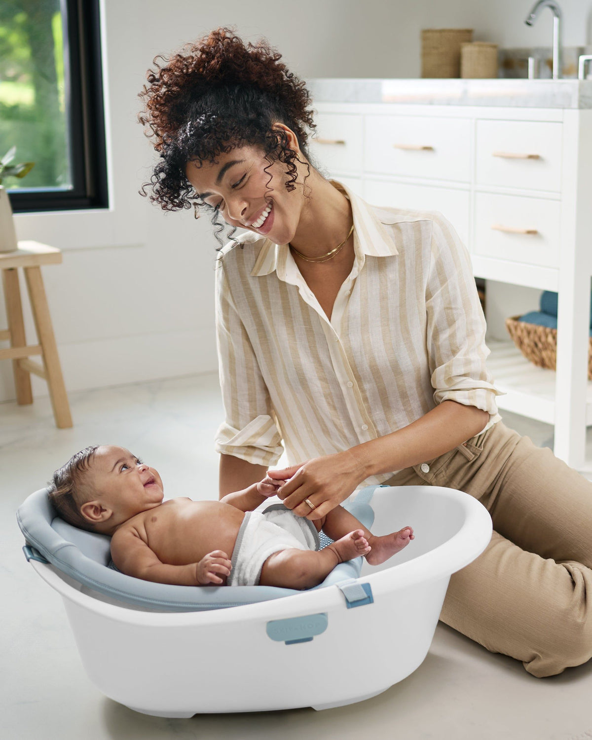 Skip Hop Wave 4-in-1 Baby Bath Tub