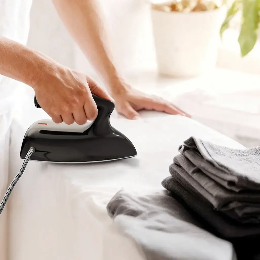 Portable Mini Iron Steamer with Bakelite Handle