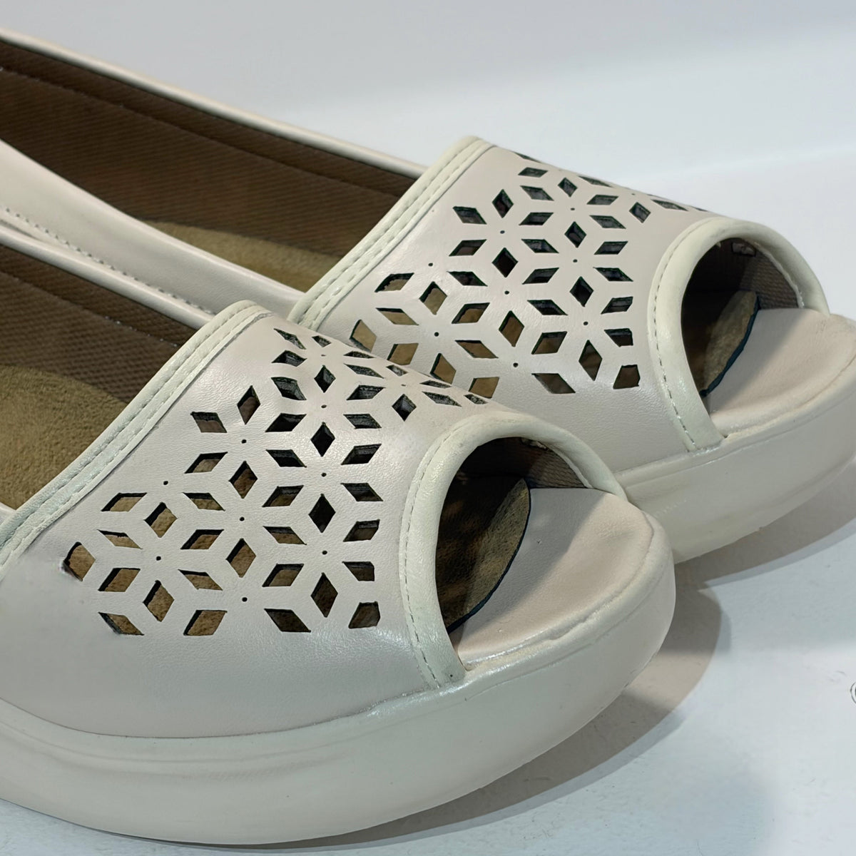 Tunel Women's Medical Shoes