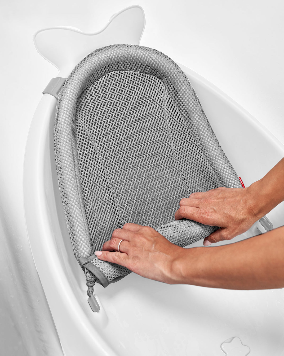 Skip Hop Moby Smart Sling 3-Stage Baby Bath Tub – White