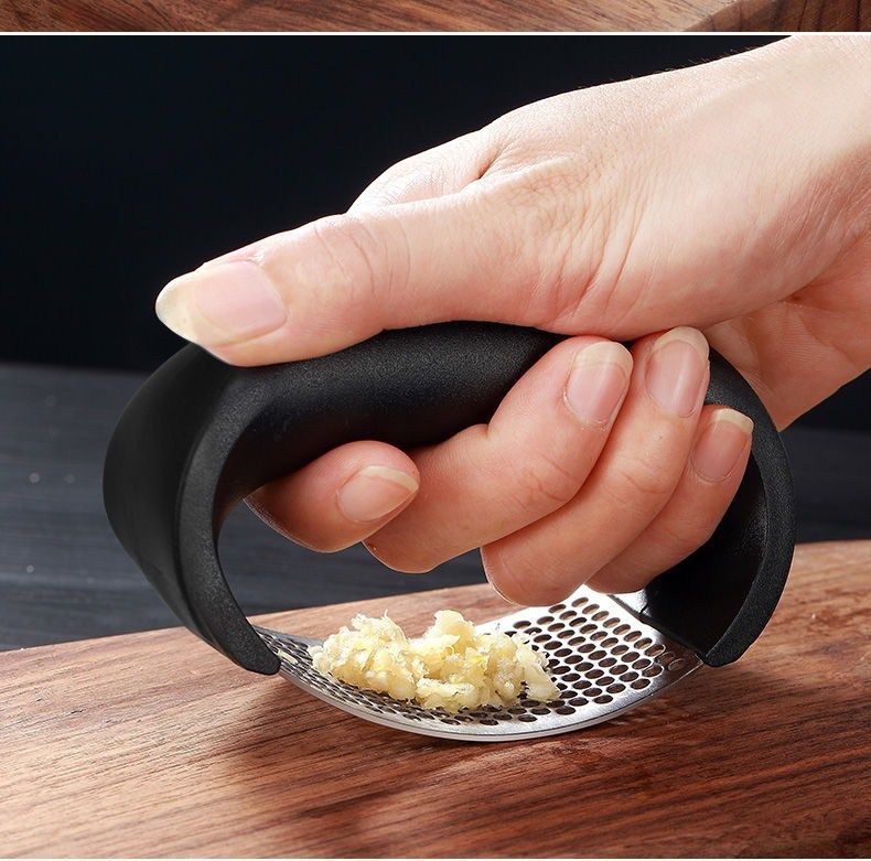 Stainless Steel Garlic Press Crusher Handheld Grinder Tool Squeezer Masher Food Chopper