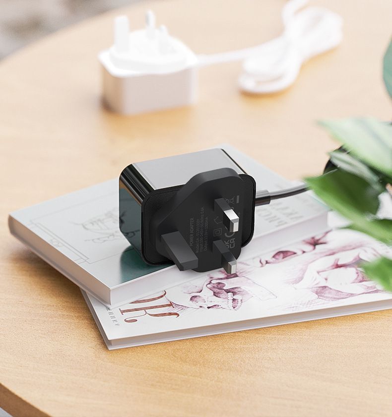 3 Pin UK Mains Wall Plug Adapter Speedy Fast 12V1A Power Adapter CE Certification