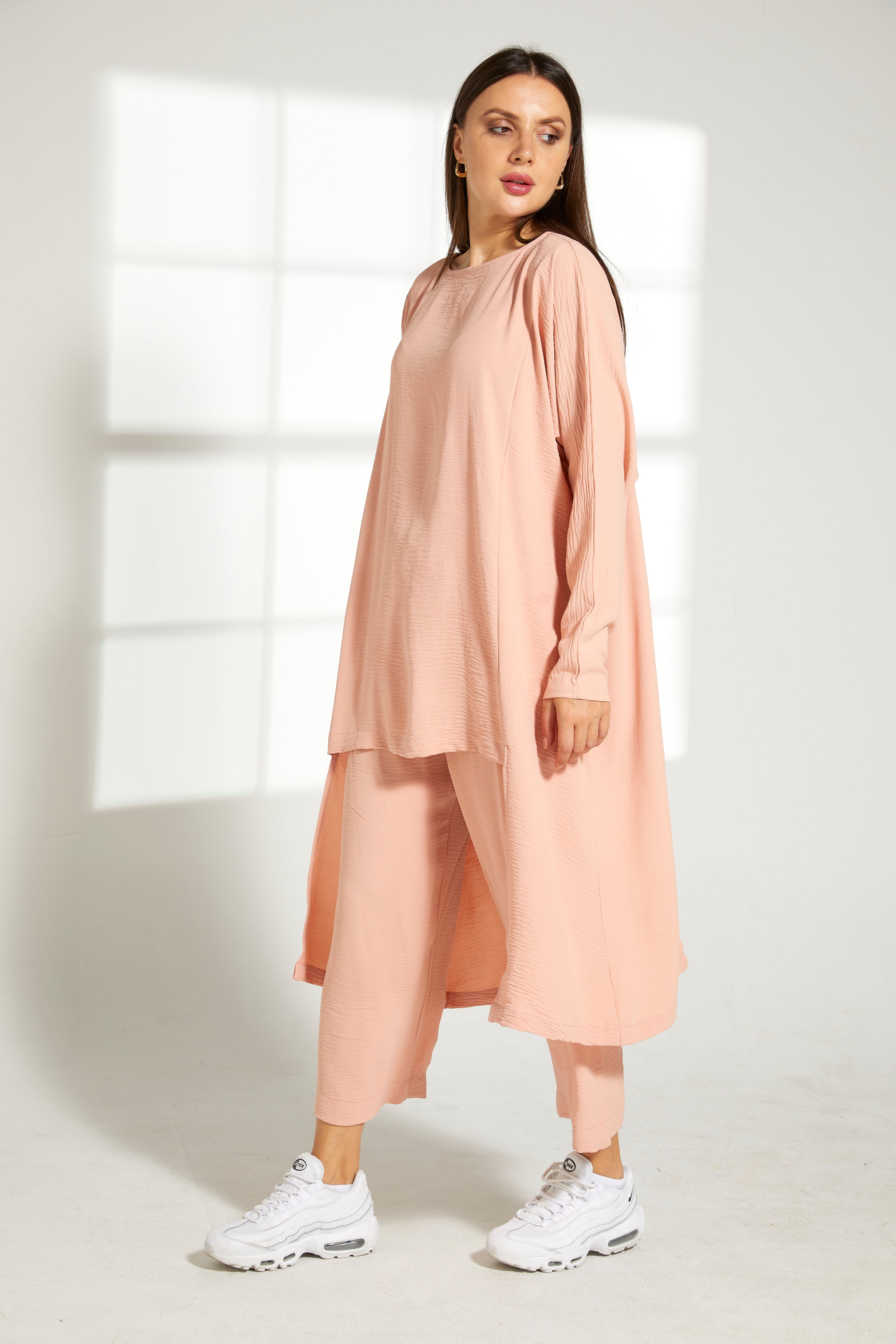 MOiSTREET Peach CEY Fabric Top And Pants Set