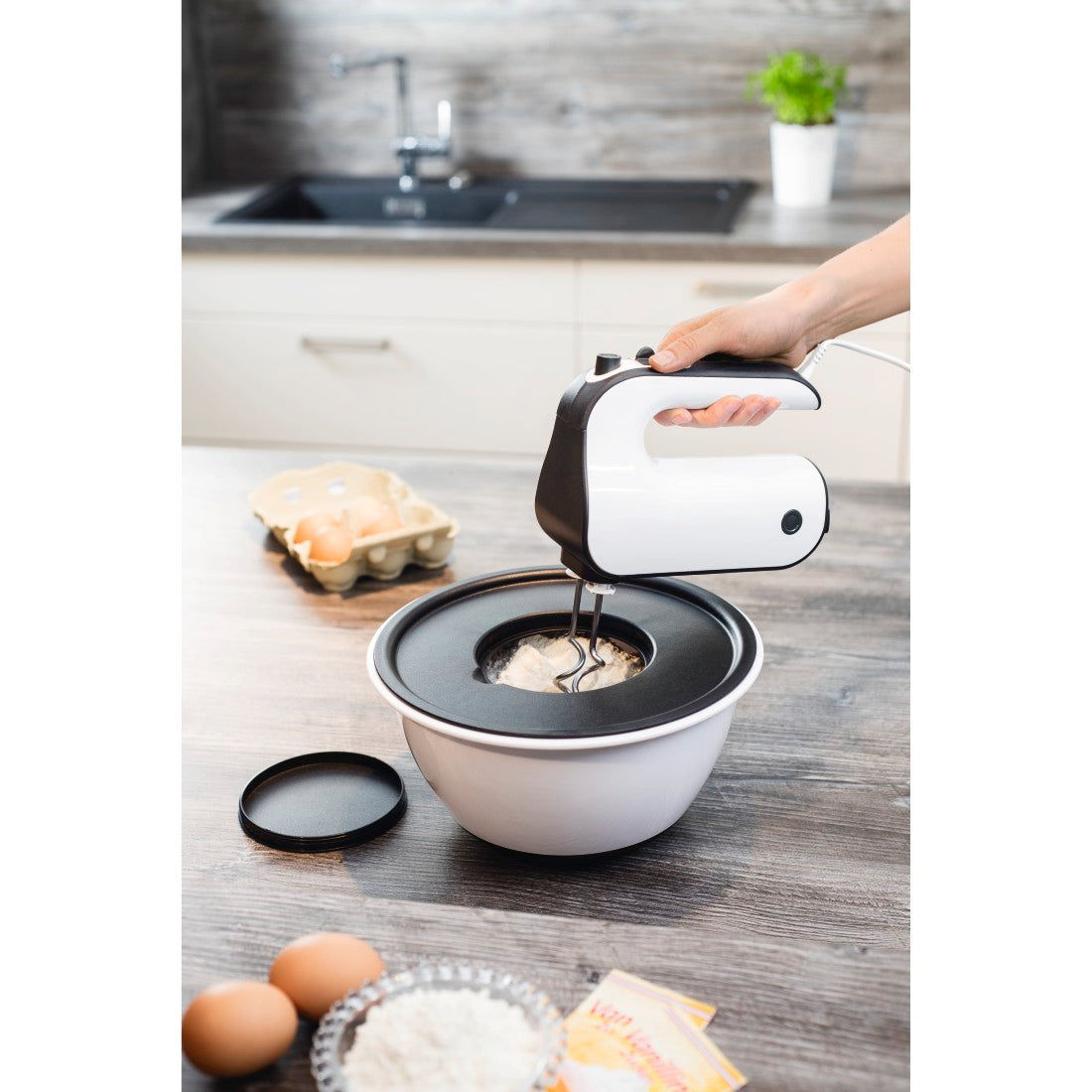 XAVAX 111561 Bowl with Exchangeable Stainless Steel Graters, 3.5 l