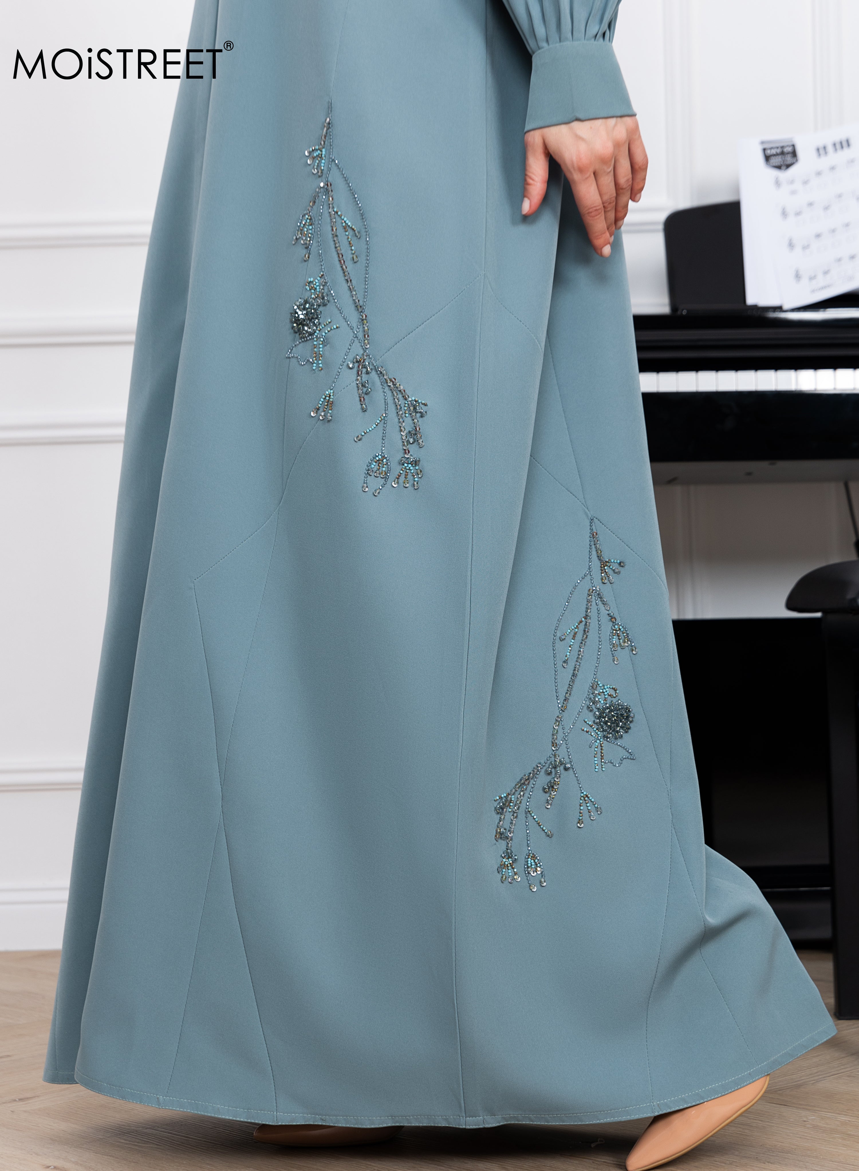MOiSTREET Barbie Crepe Embroidery Abaya