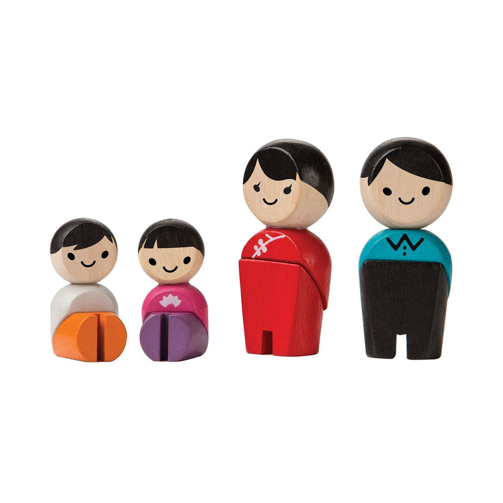 PlanToys Family III — العائلة الآسيوية | مجموعة دمى خشبية