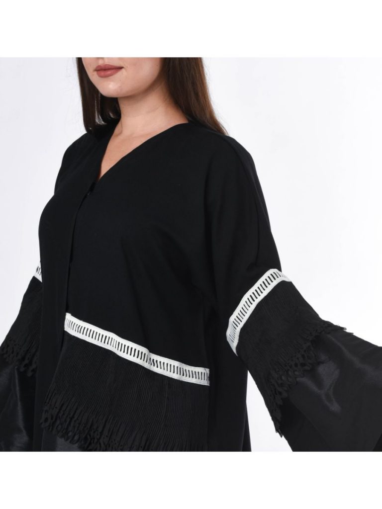 MOiSTREET Black Abaya with Lace Detailing