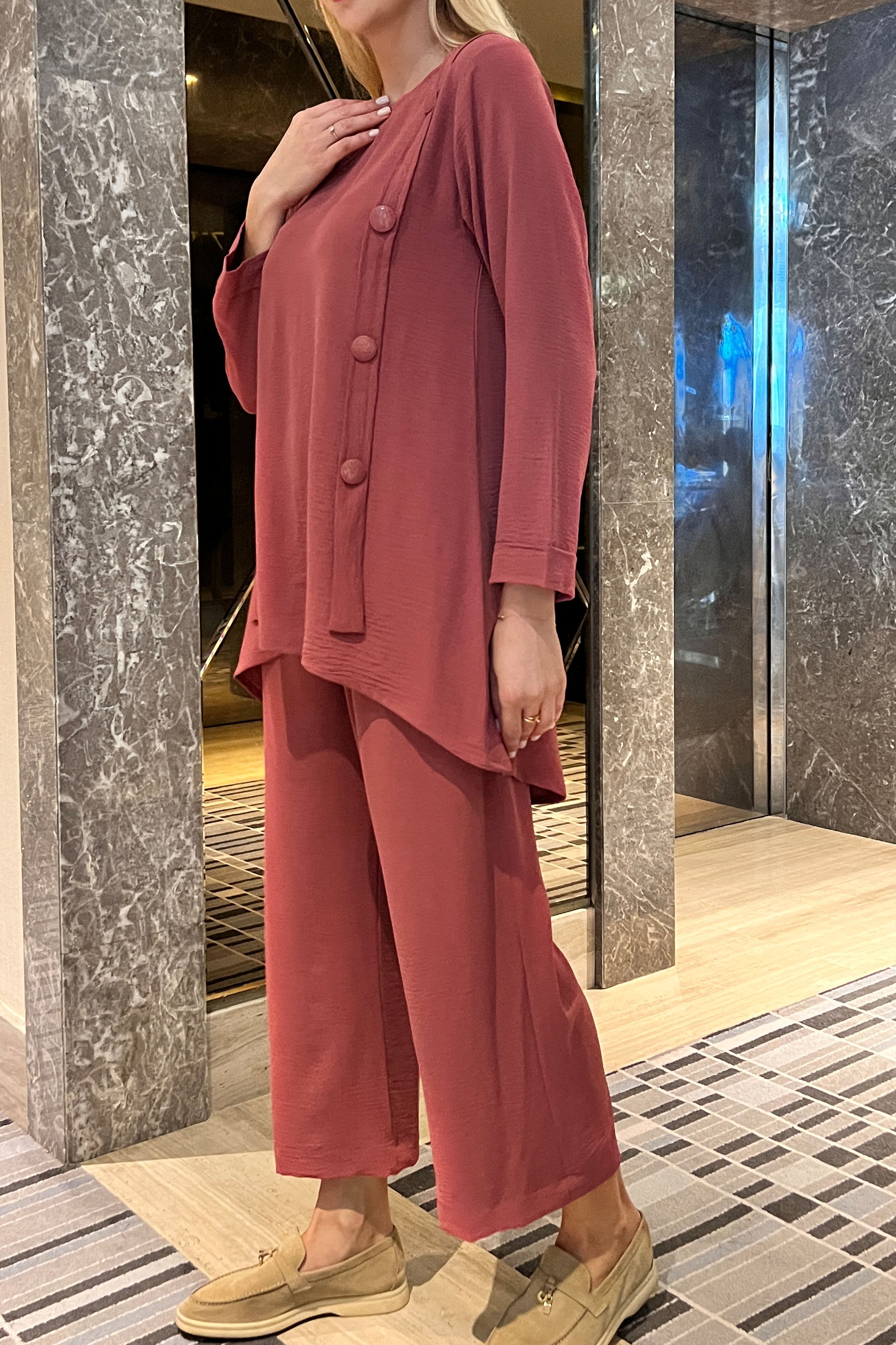 MOiSTREET Light Maroon CEY Fabric Top And Pants Set