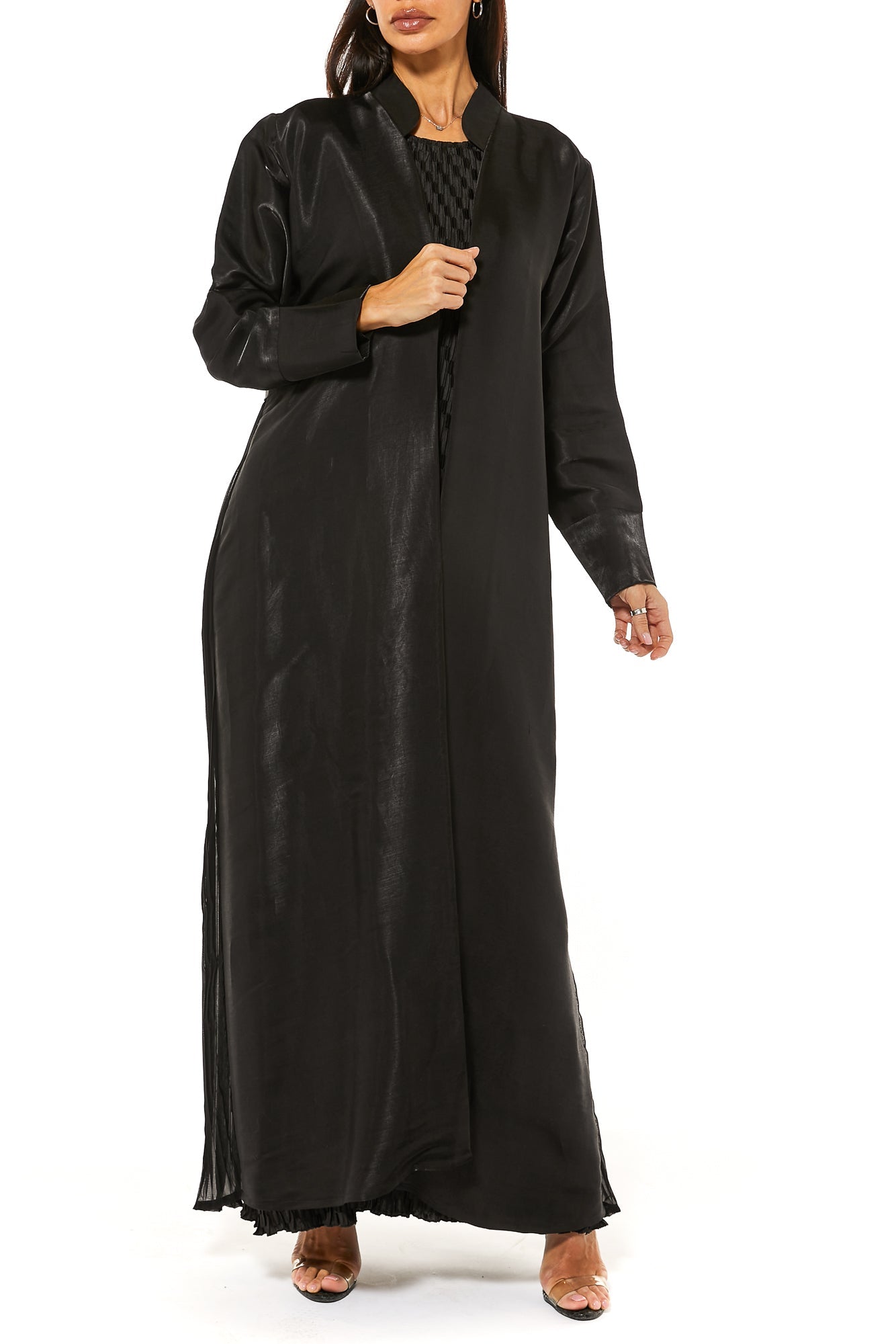 Black Abaya Set With Pleated Detailing. Comes With Pleated Underdress