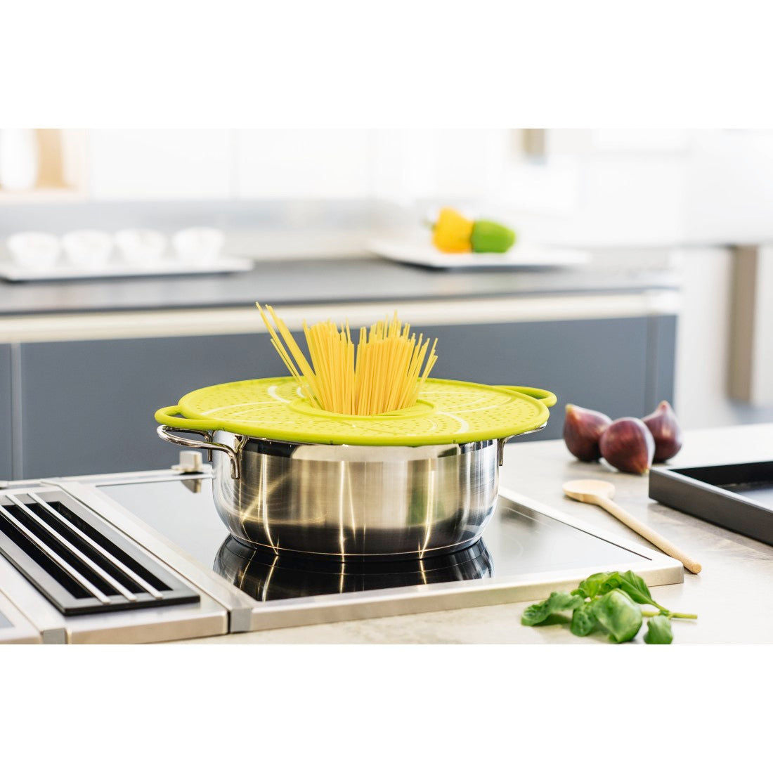 XAVAX 111559 Boil Over Safeguard, made of silicone, round, 31 cm, green